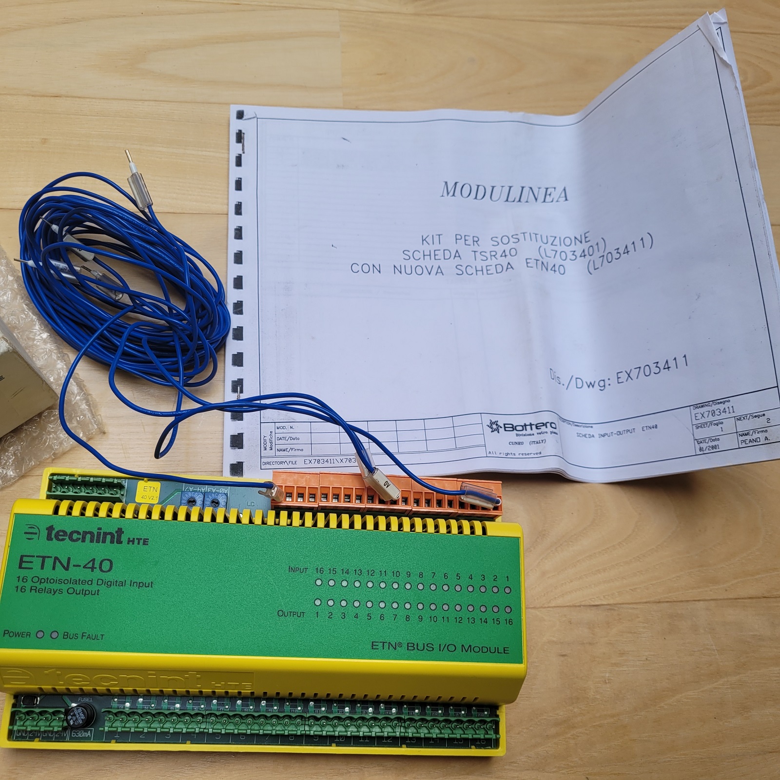 700010 TECHNINT BUS I/O Module 16in/16out