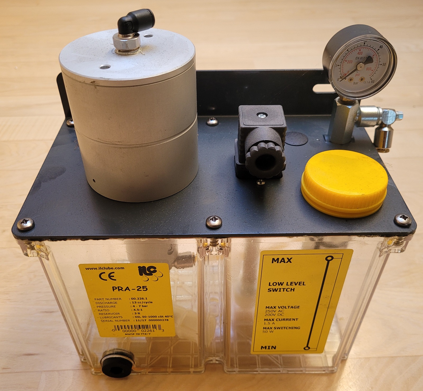 700013 ILC LUBE Oil Pneumatic Pump