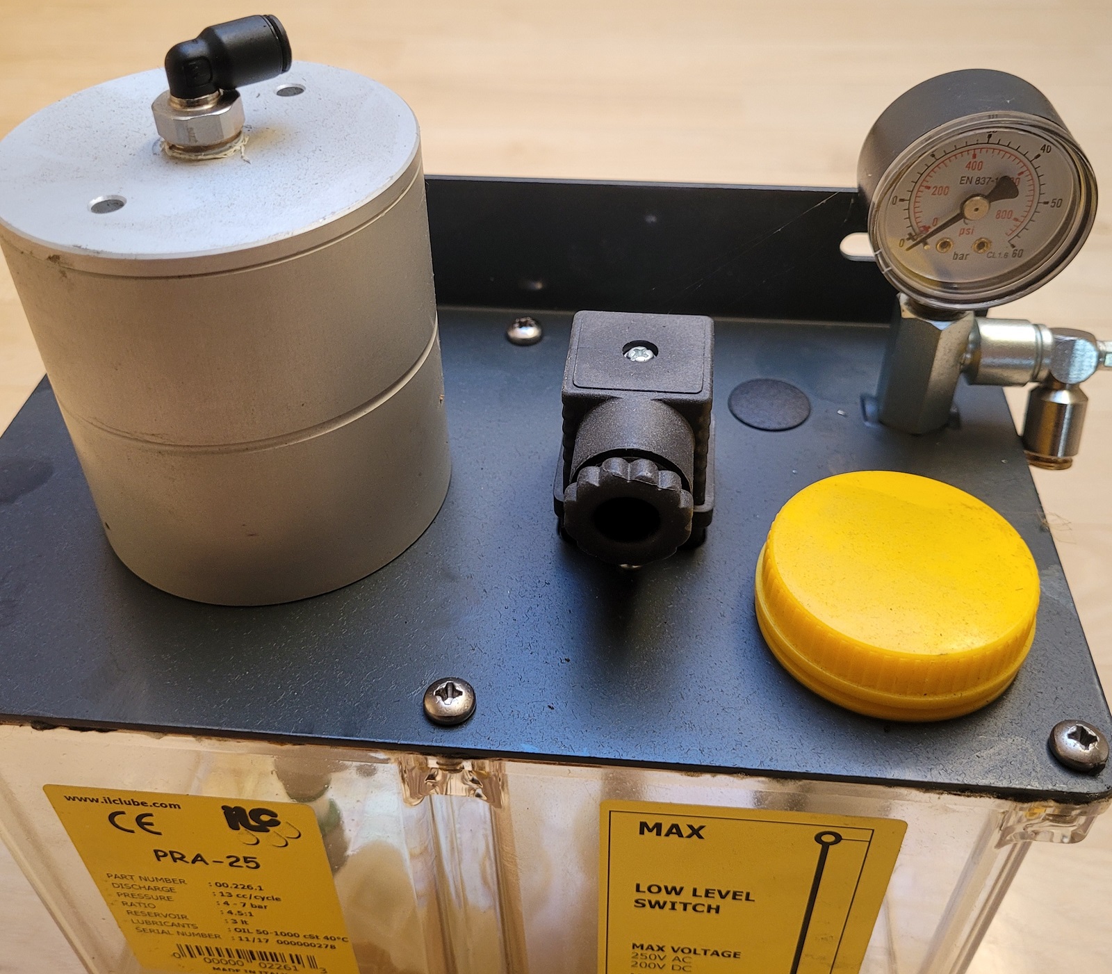 700013 ILC LUBE Oil Pneumatic Pump