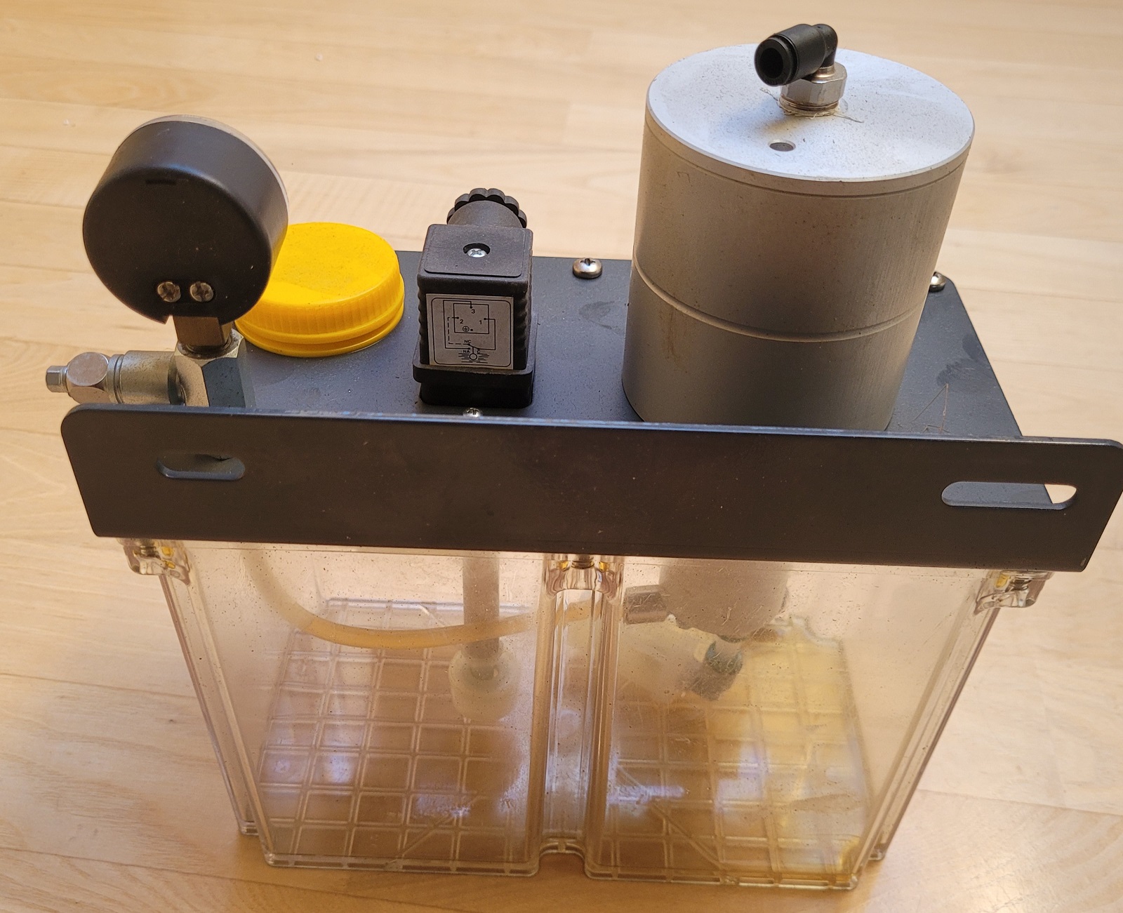 700013 ILC LUBE Oil Pneumatic Pump