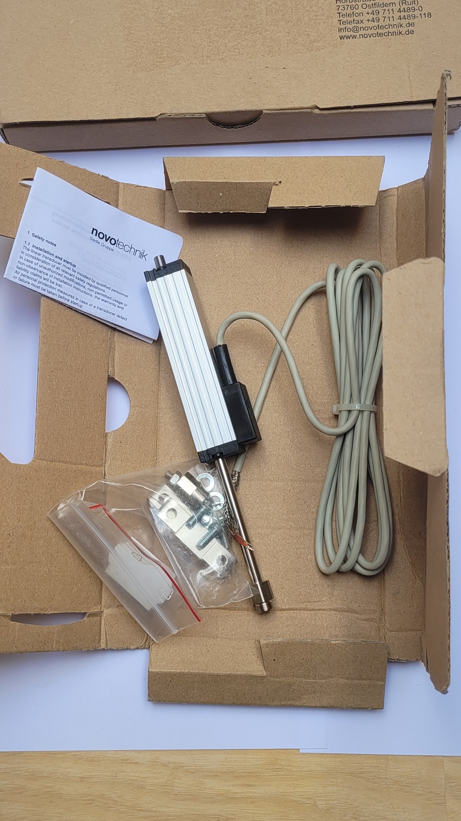 700025 Novotechnik Linear potentiometer