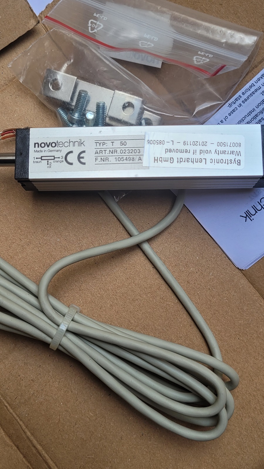 700025 Novotechnik Linear potentiometer