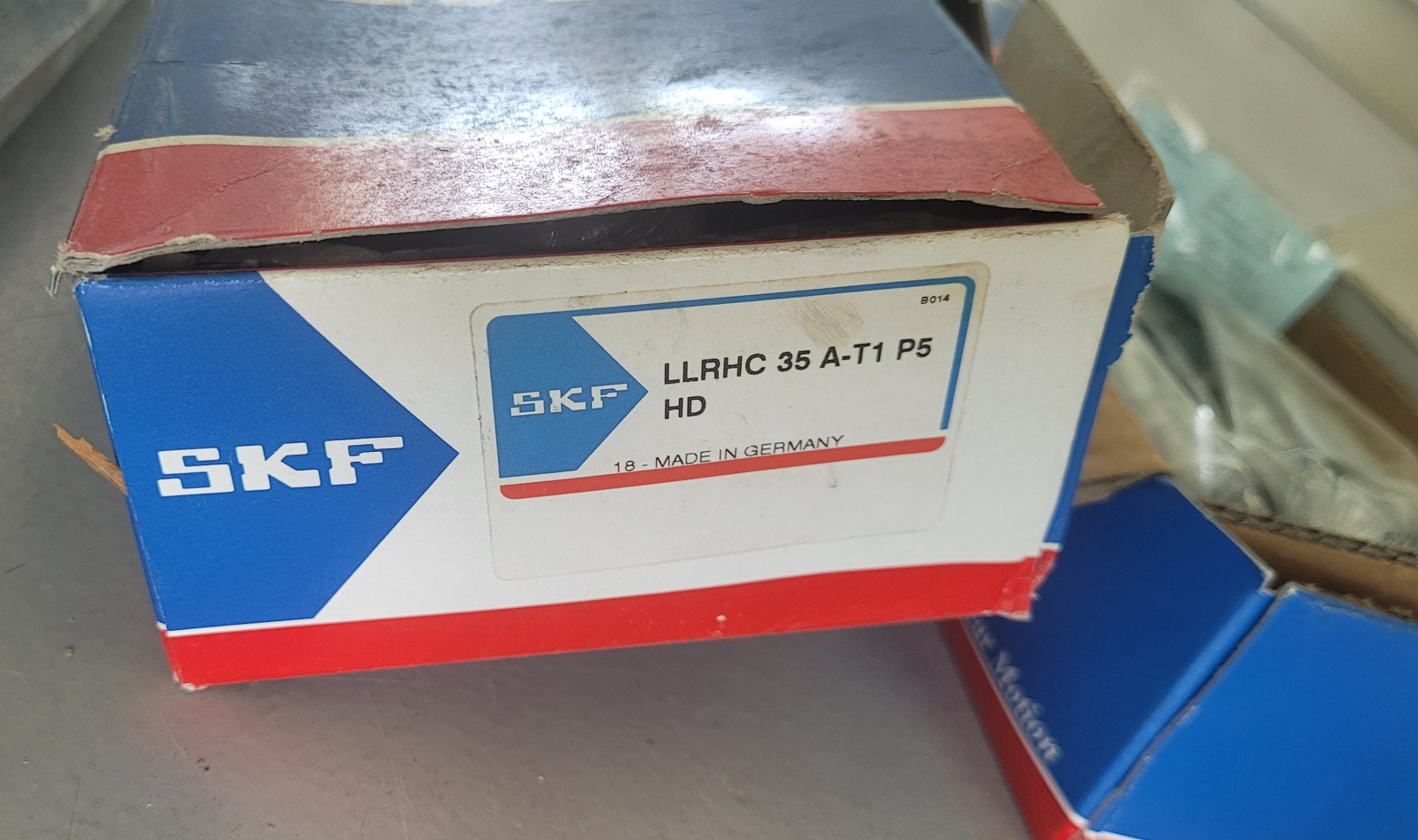 700041 SKF Linear Guide with Guide cars 