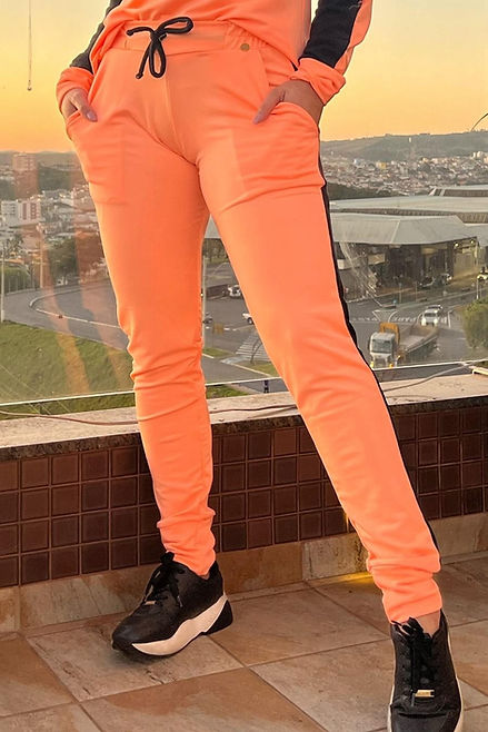 Jogging orange et noir