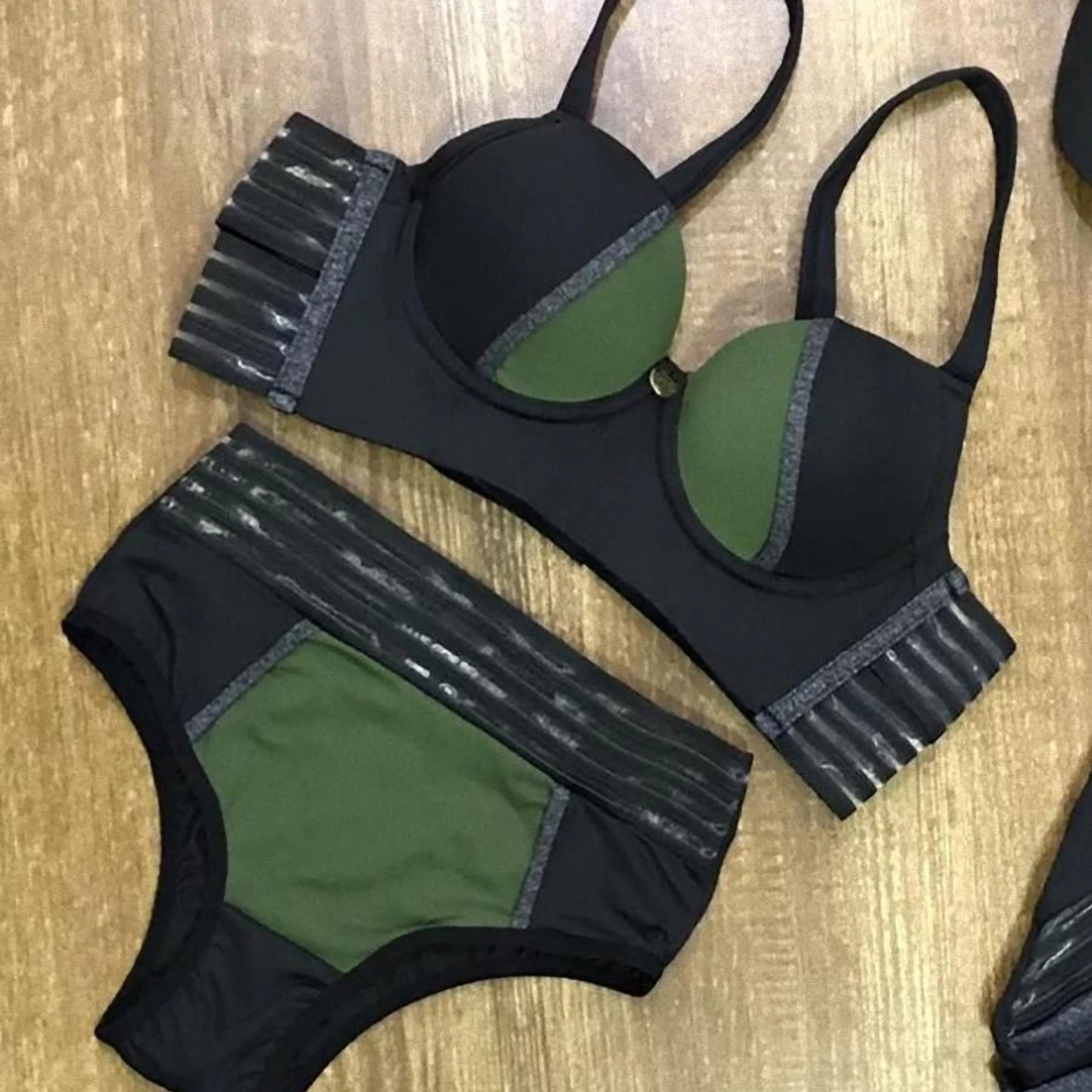 Ensemble moderne