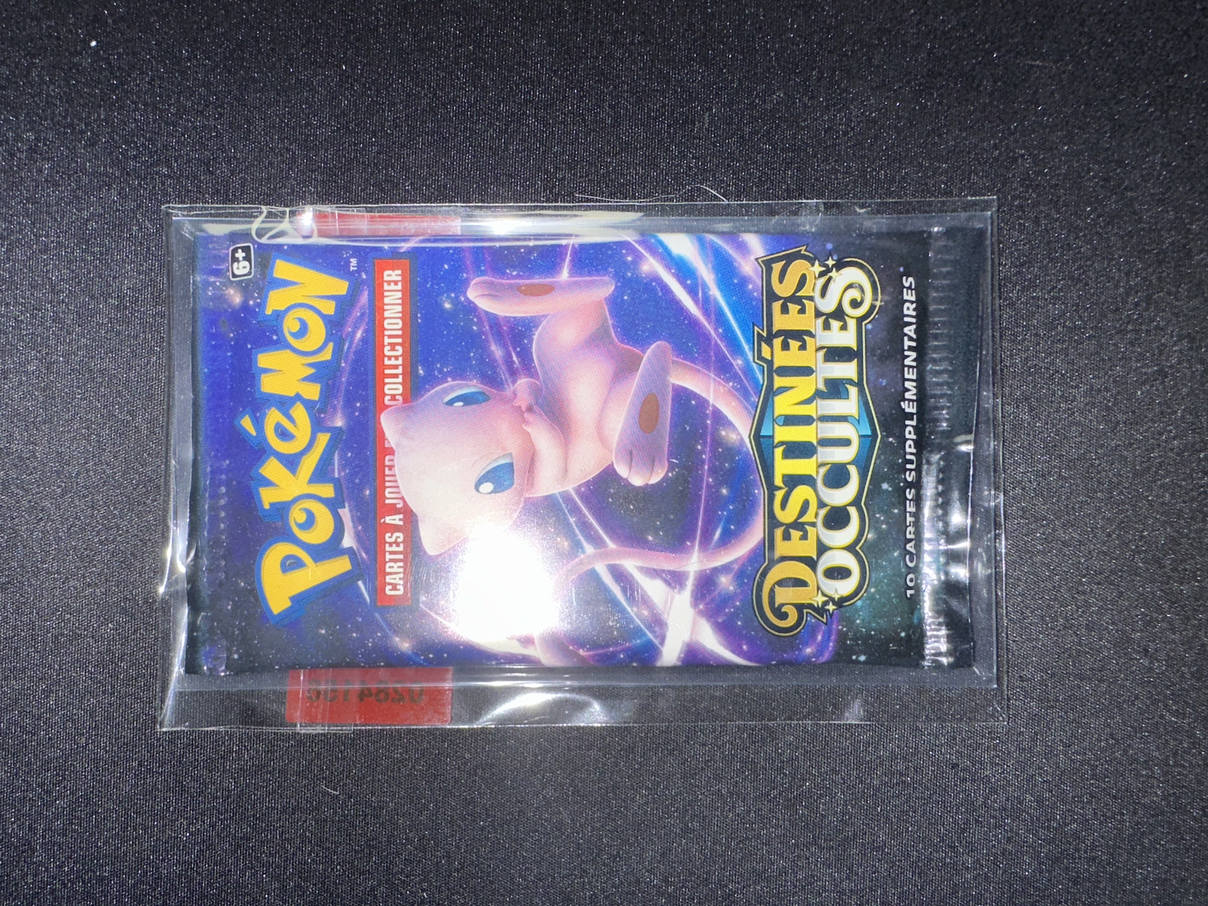 Booster destinées occultes illustration Mew