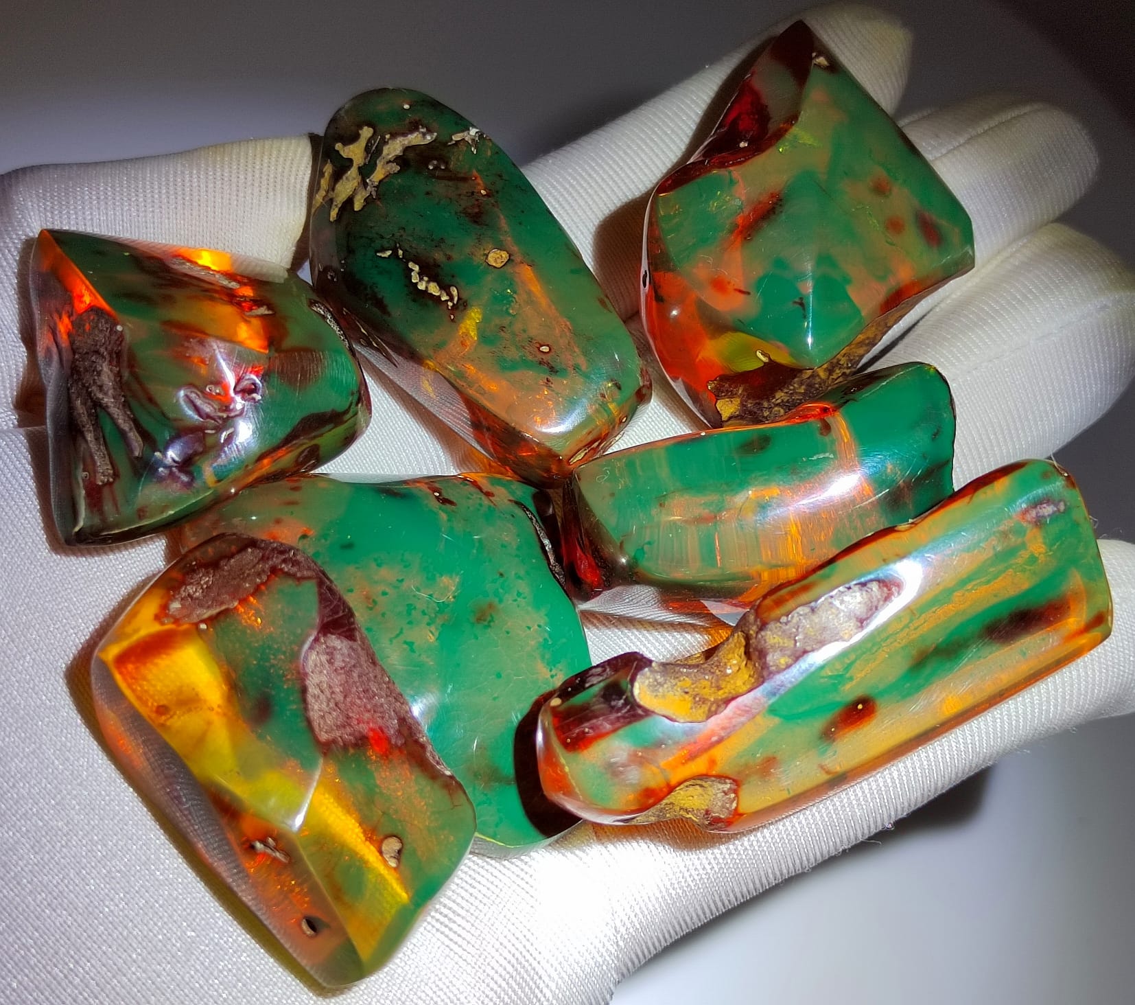 Dominican Amber Green