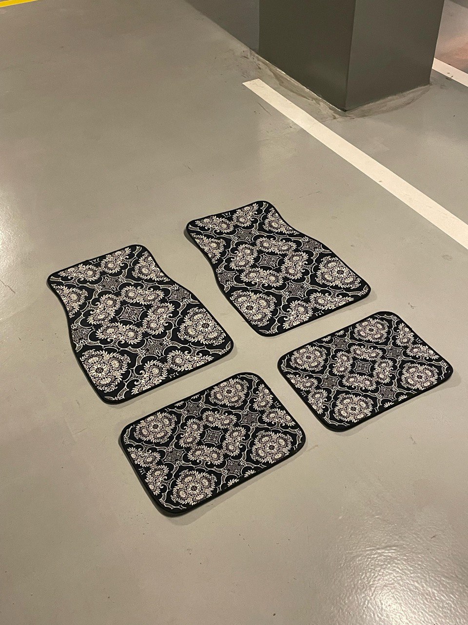 Elegant Car Floor Mats