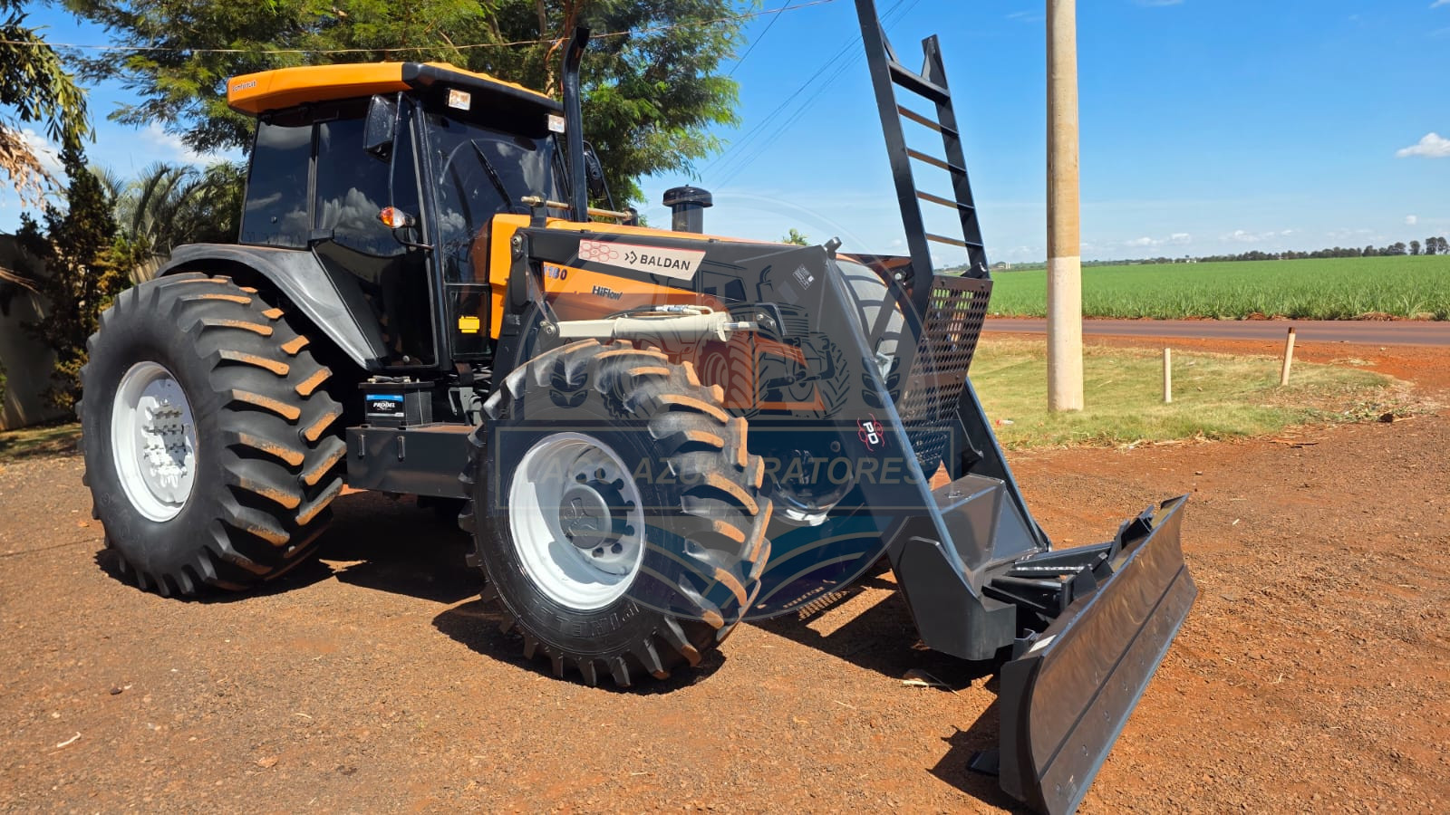 Valtra BH180 com Lamina