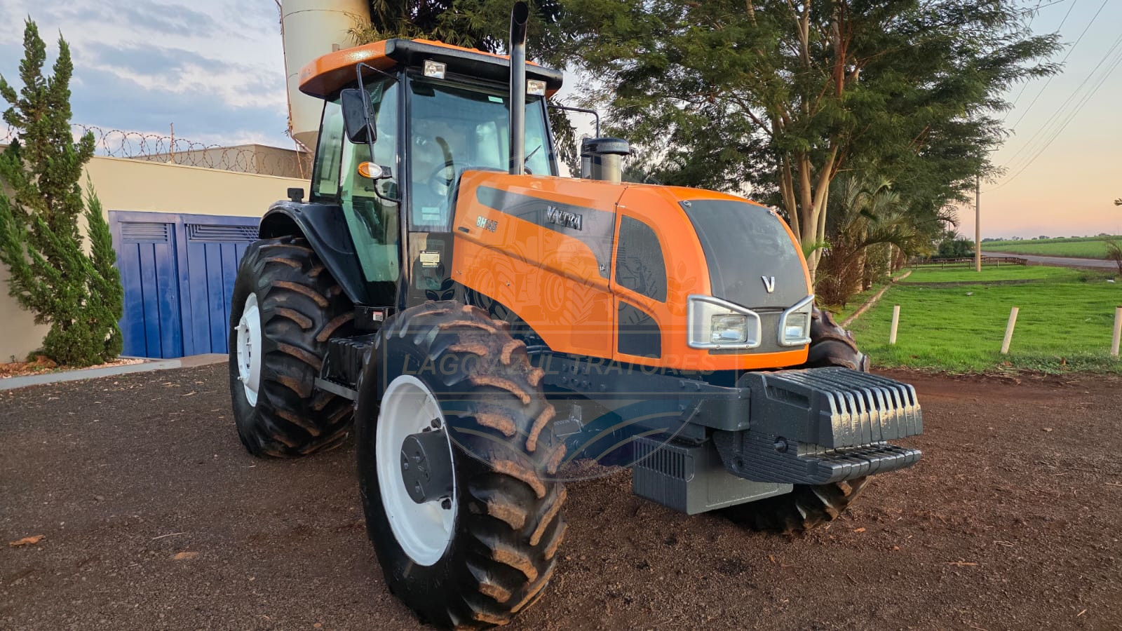 Trator Valtra Bh145 ano 2017