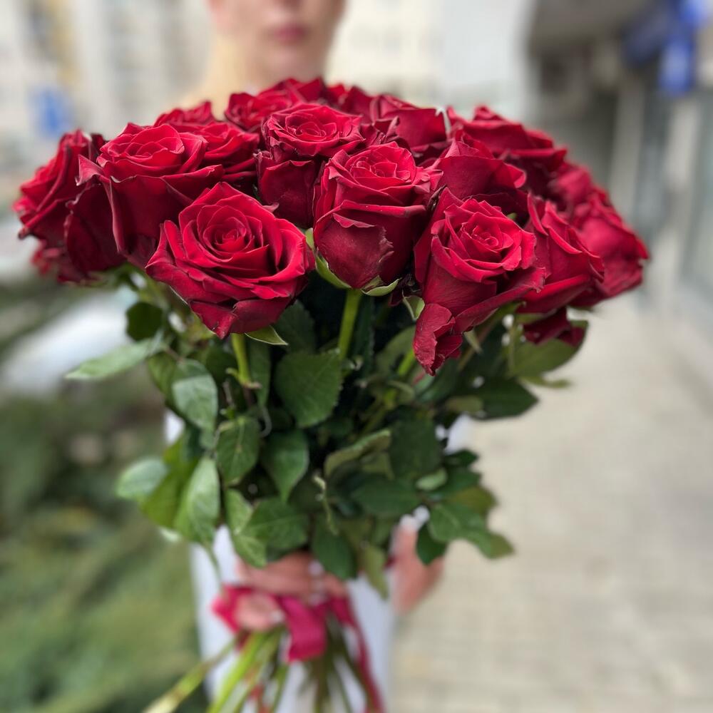 Bukiet czerwonych róż 25