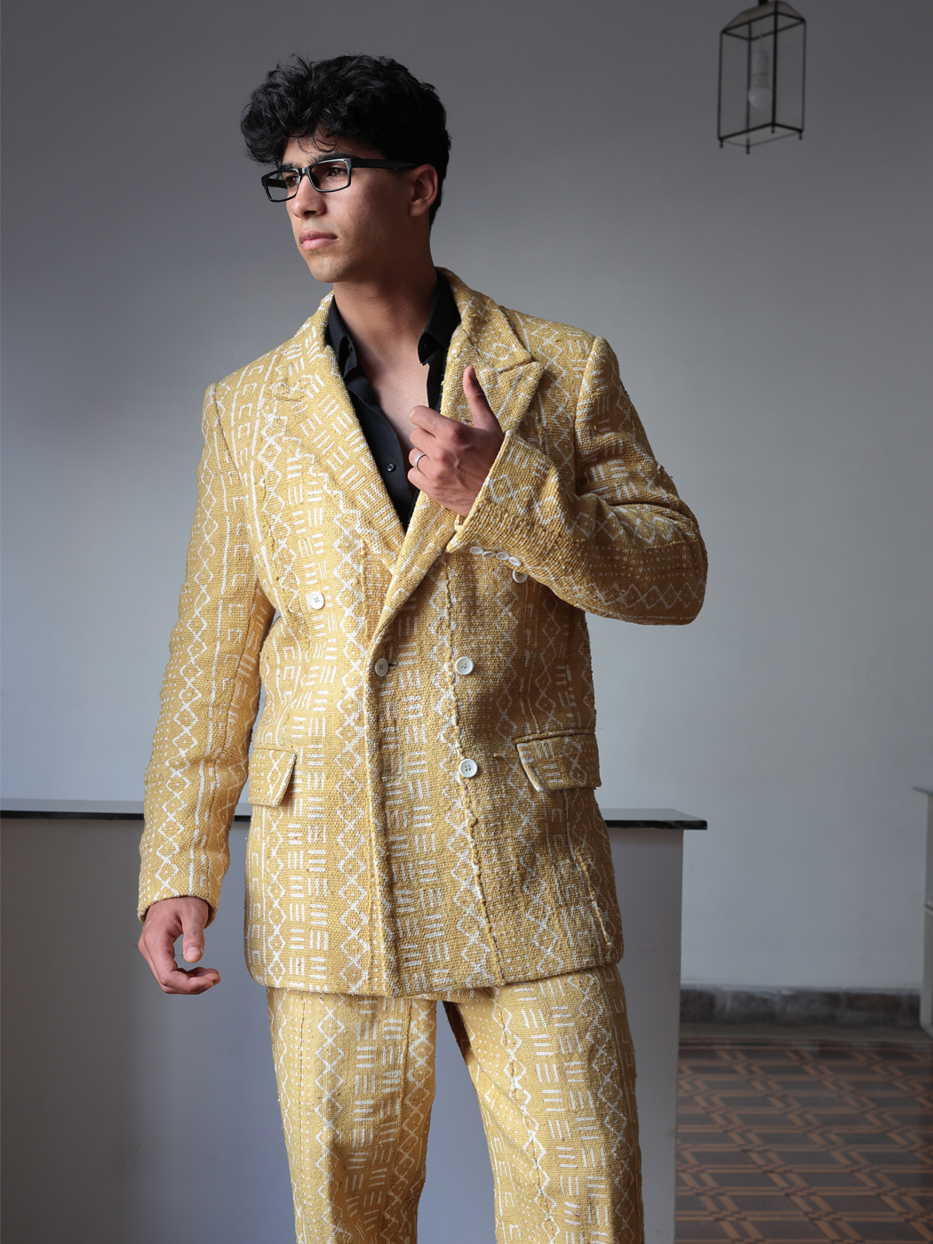 Costume croisé en Bogolan