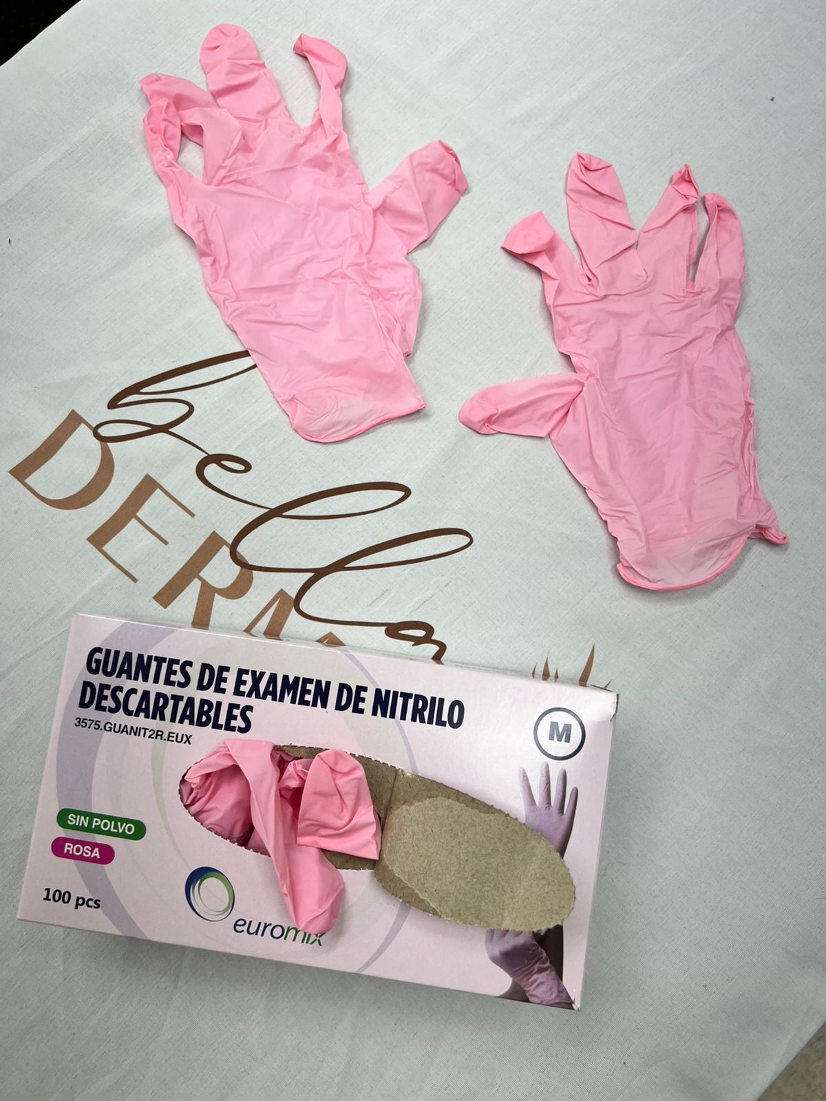 Guantes descartables antideslizantes Nitrilo Rosa