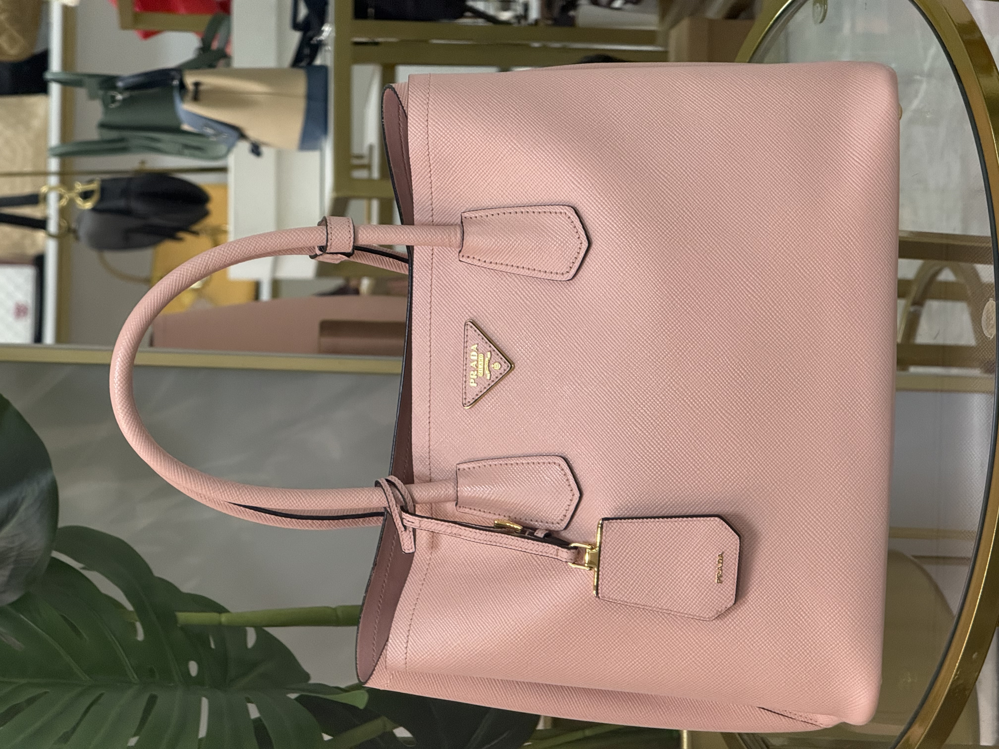 Prada tote rosa grande