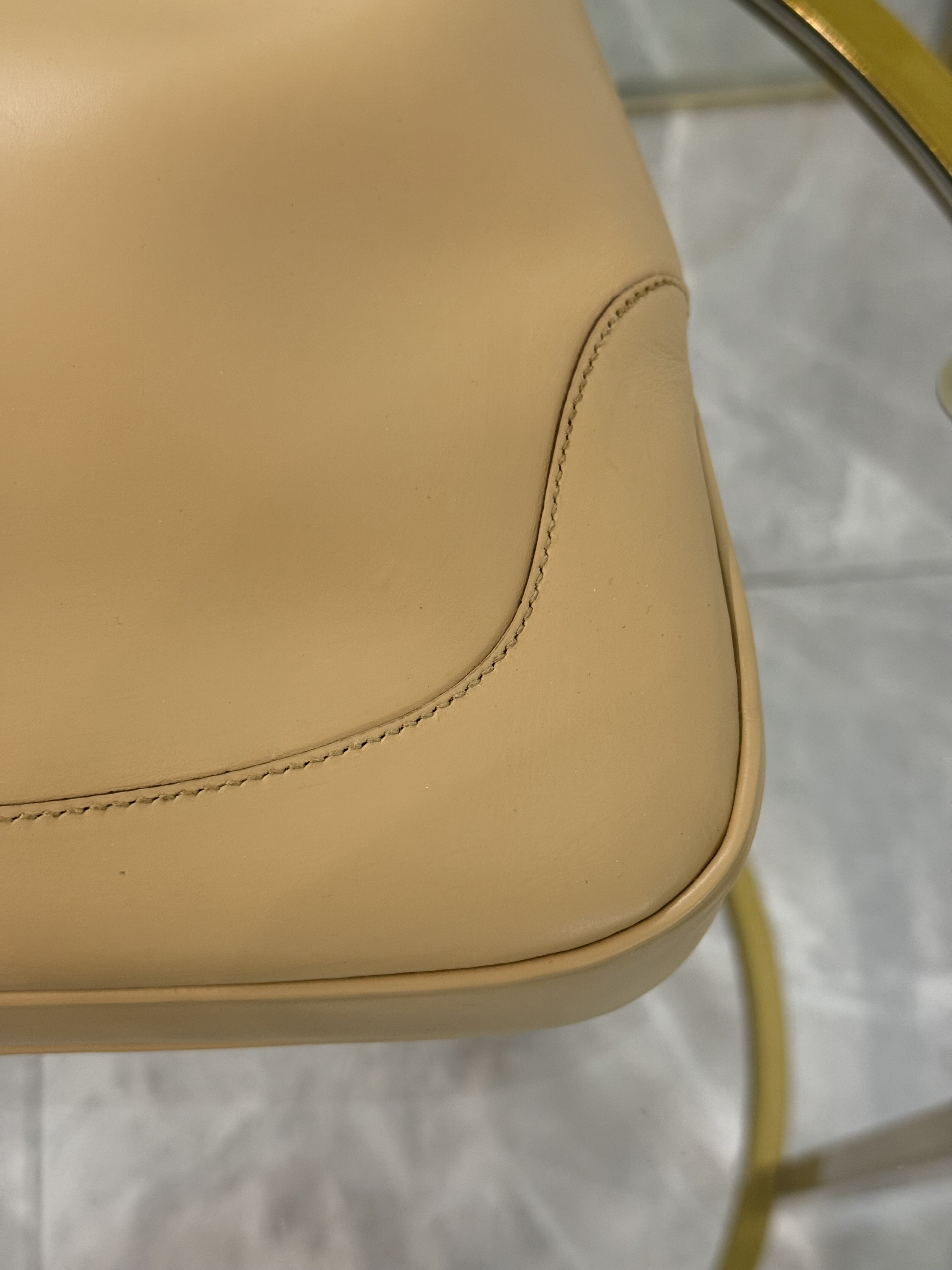 Gucci Jackie beige MM