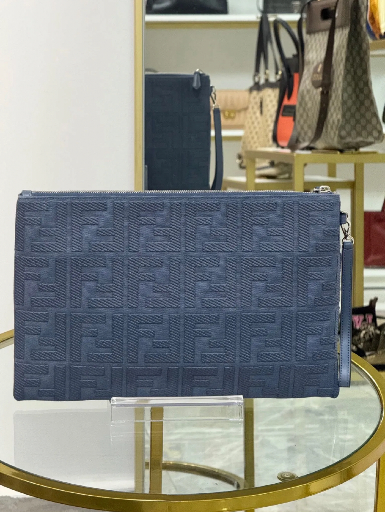 FENDI OVERSIZED CLUTCH CELESTE 
