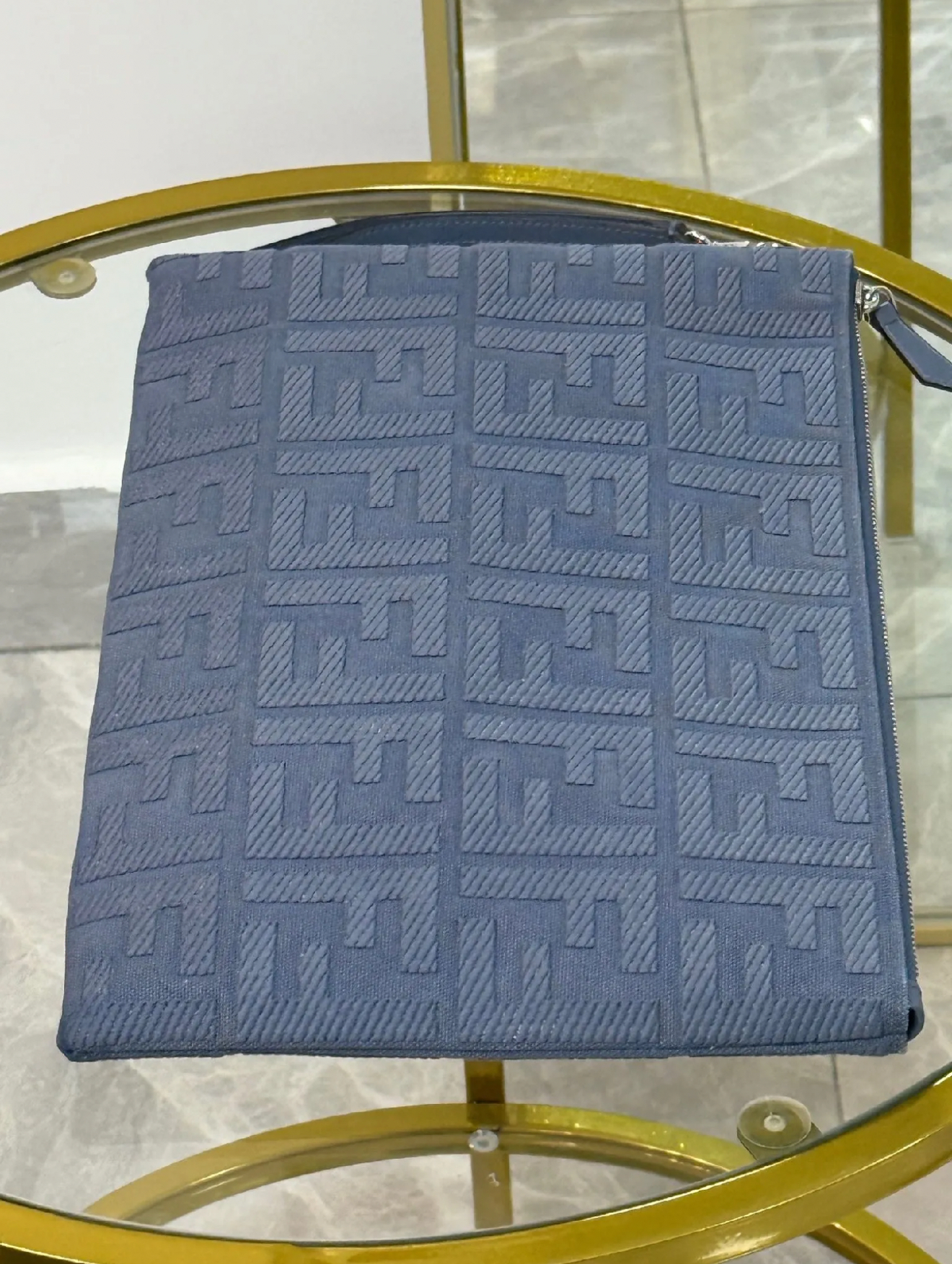 FENDI OVERSIZED CLUTCH CELESTE 