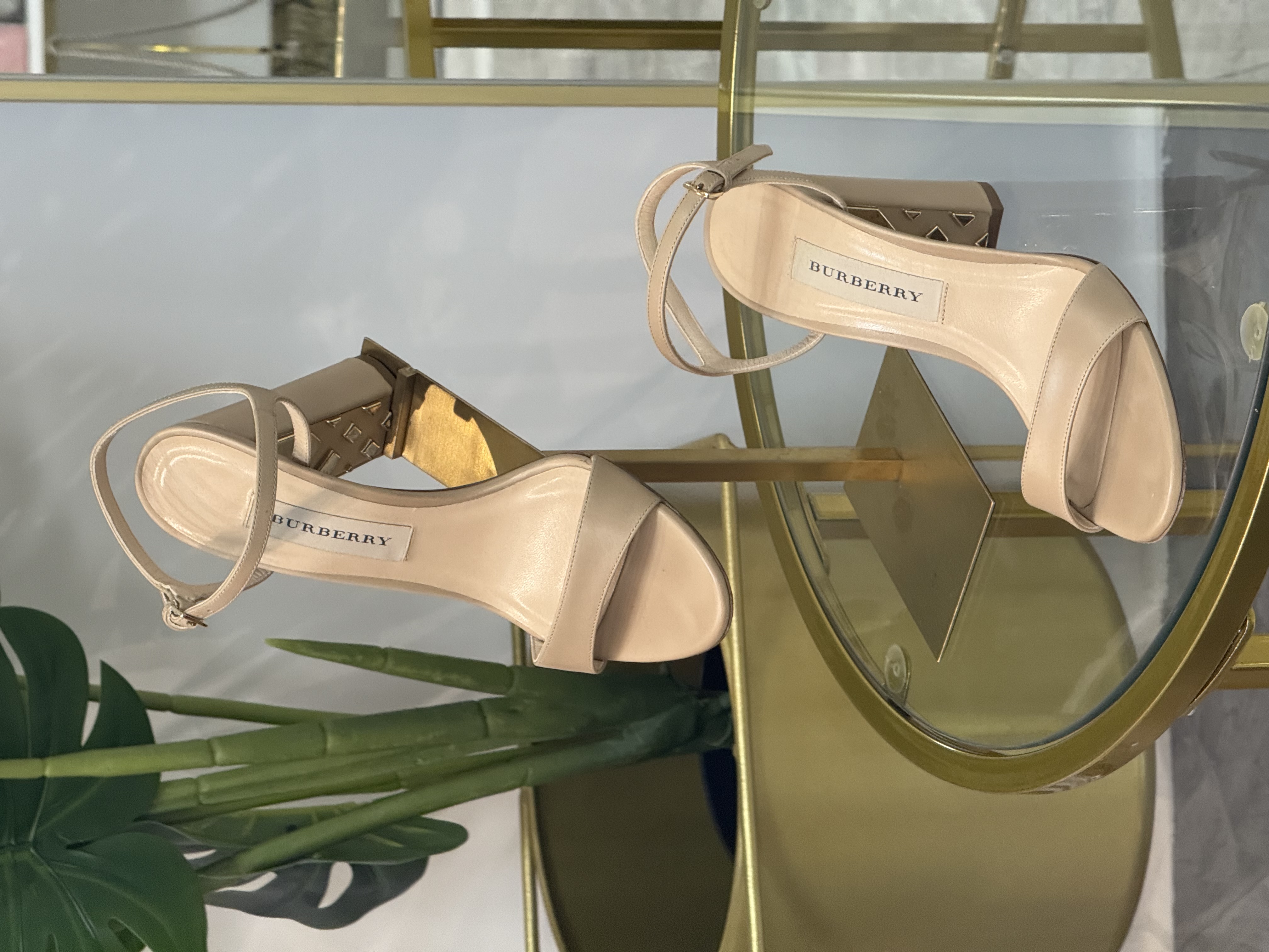 Burberry Heeled sandals talla 37