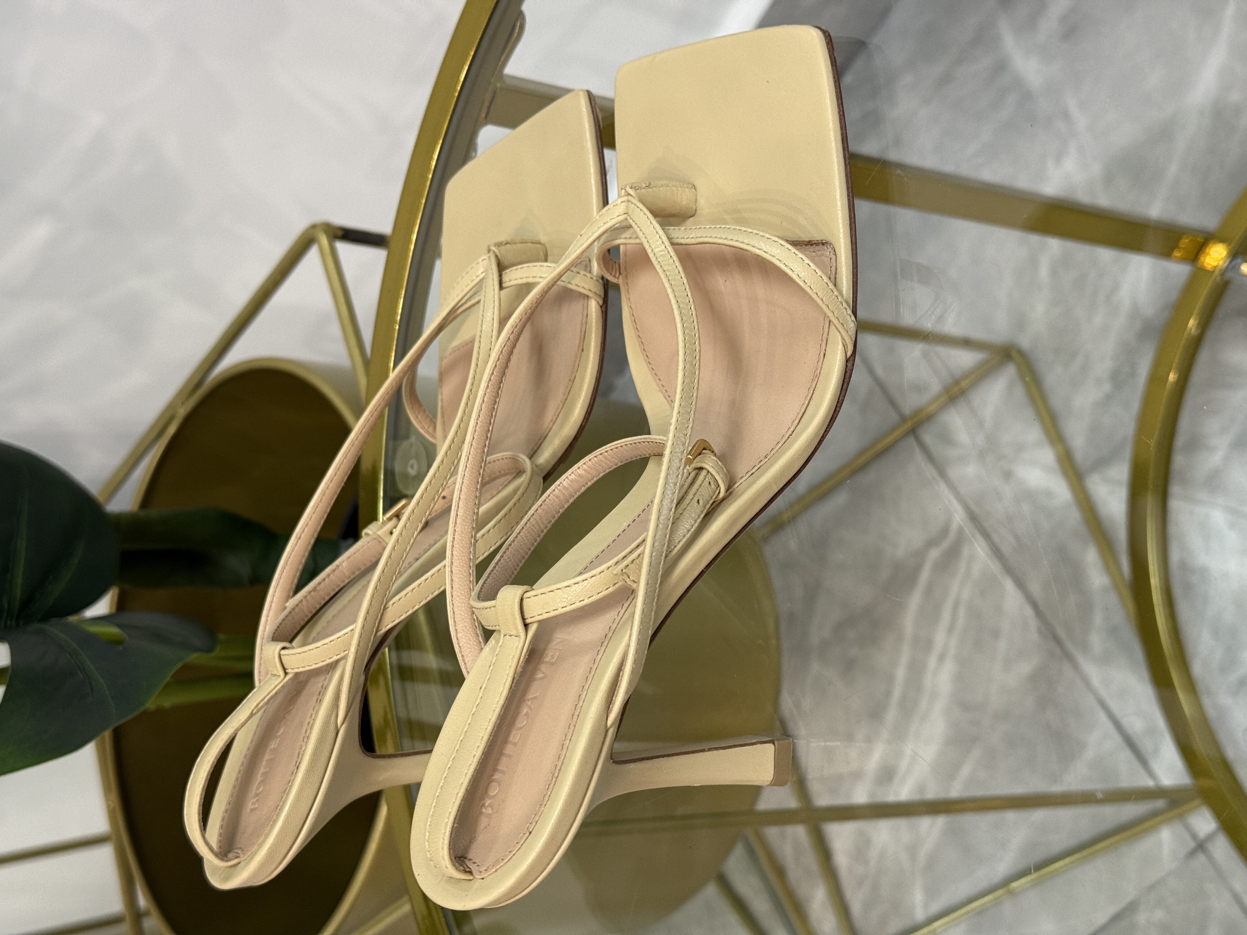 BOTTEGA VENETA SANDALS TALLA 39 (7.5/8) NUDE
