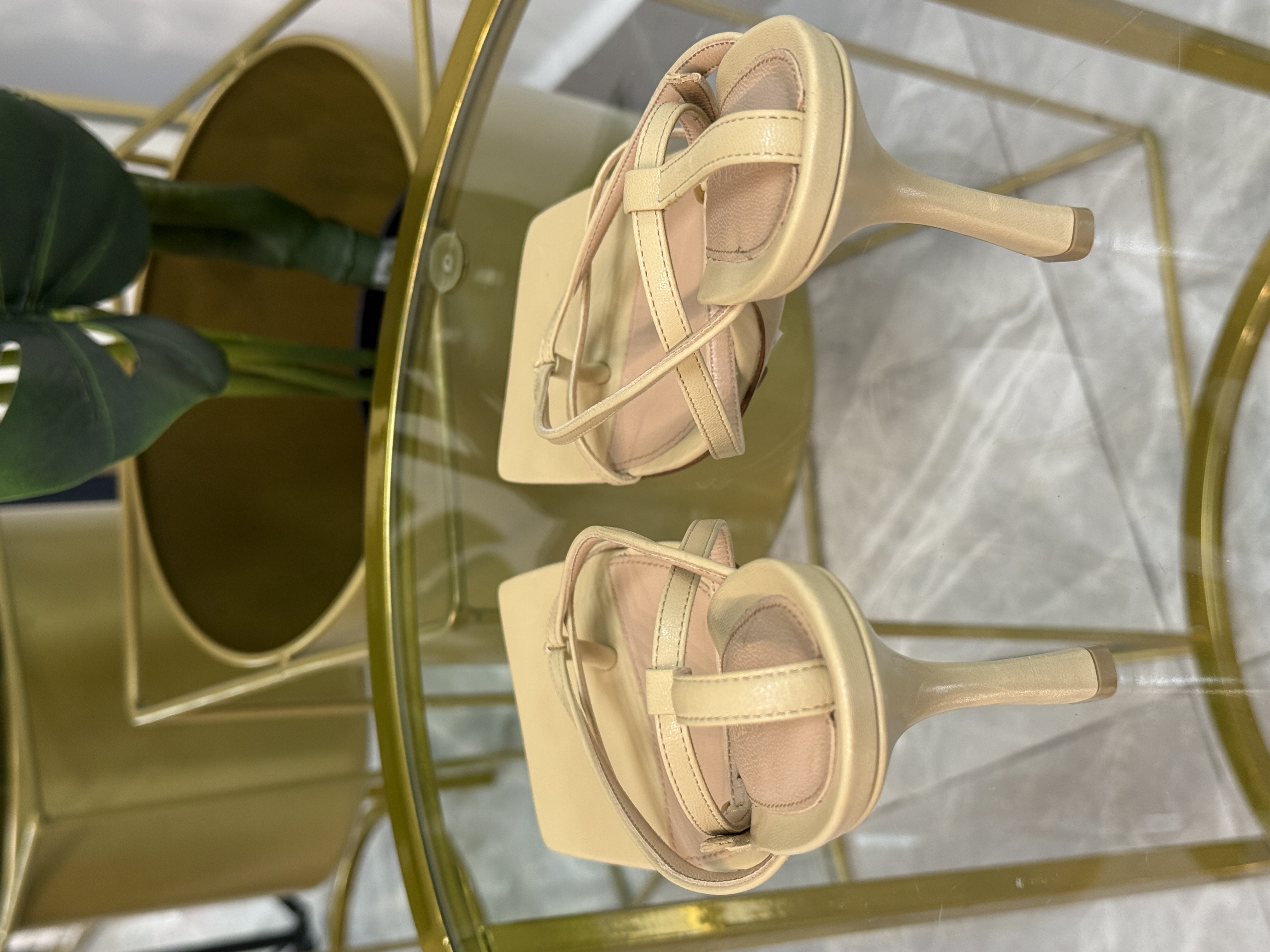 BOTTEGA VENETA SANDALS TALLA 39 (7.5/8) NUDE