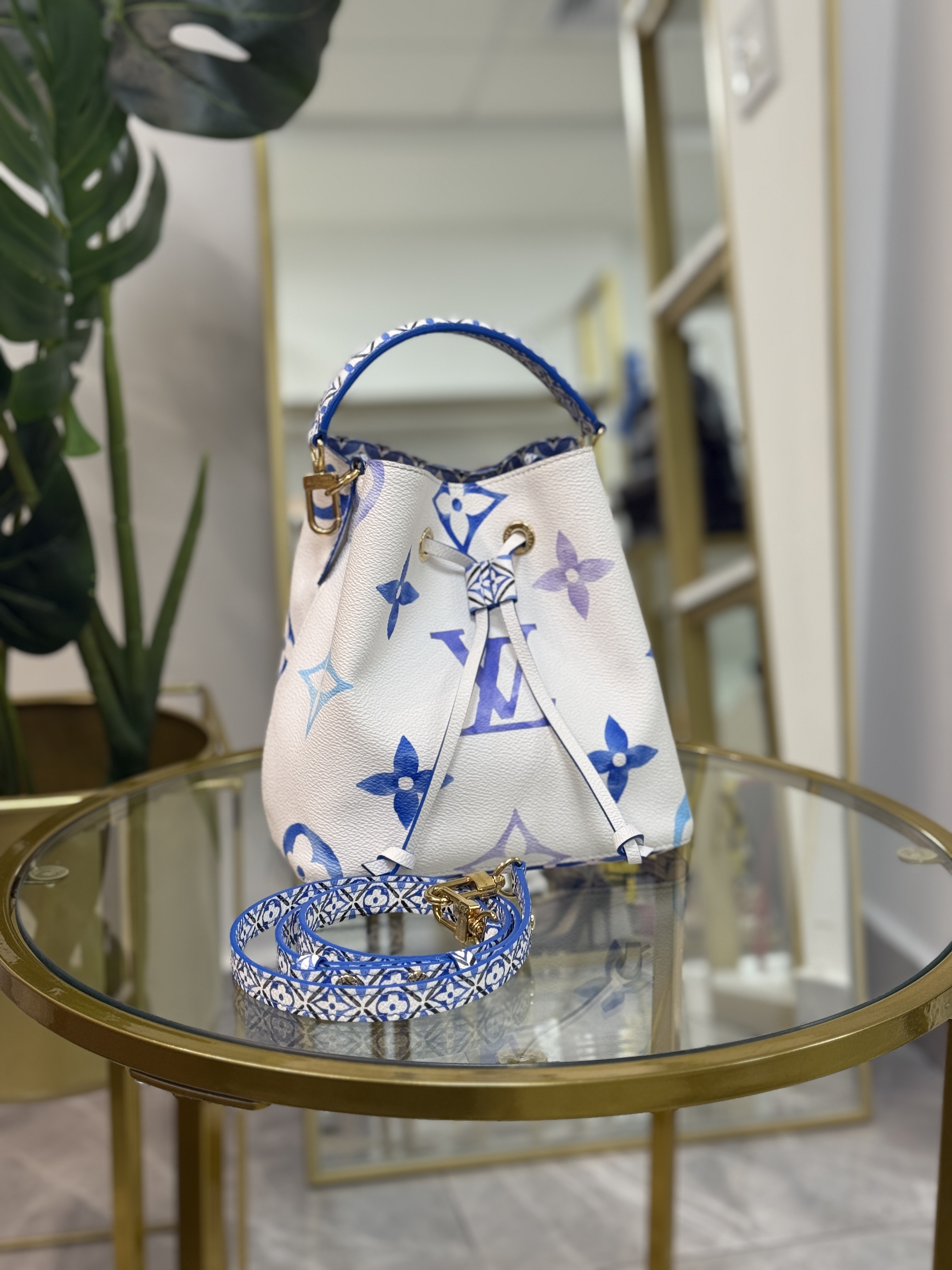 LOUIS VUITTON NEO NOE BB