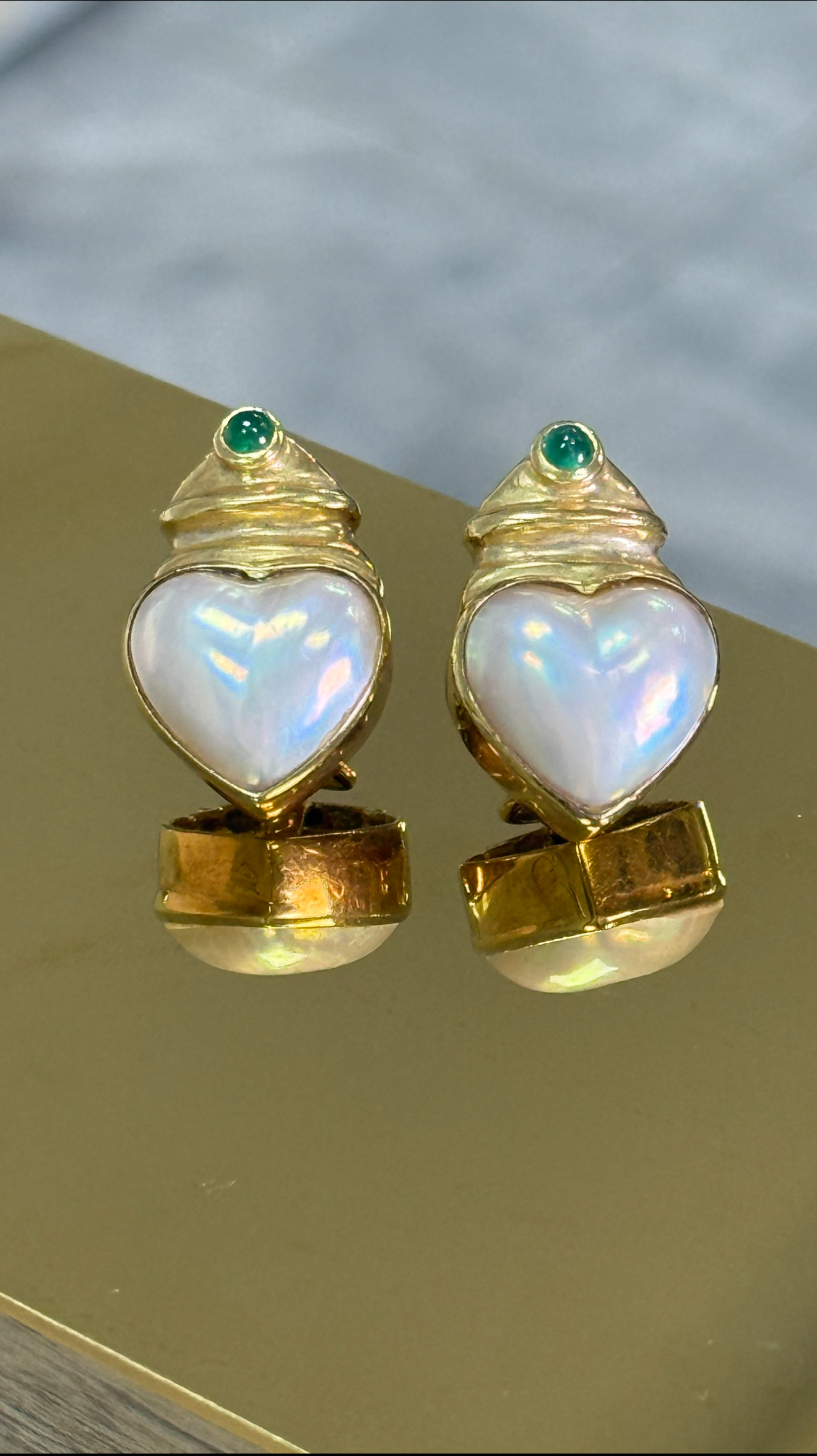 Aretes de oro 18k y madreperlas cultivadas y esmeraldas 