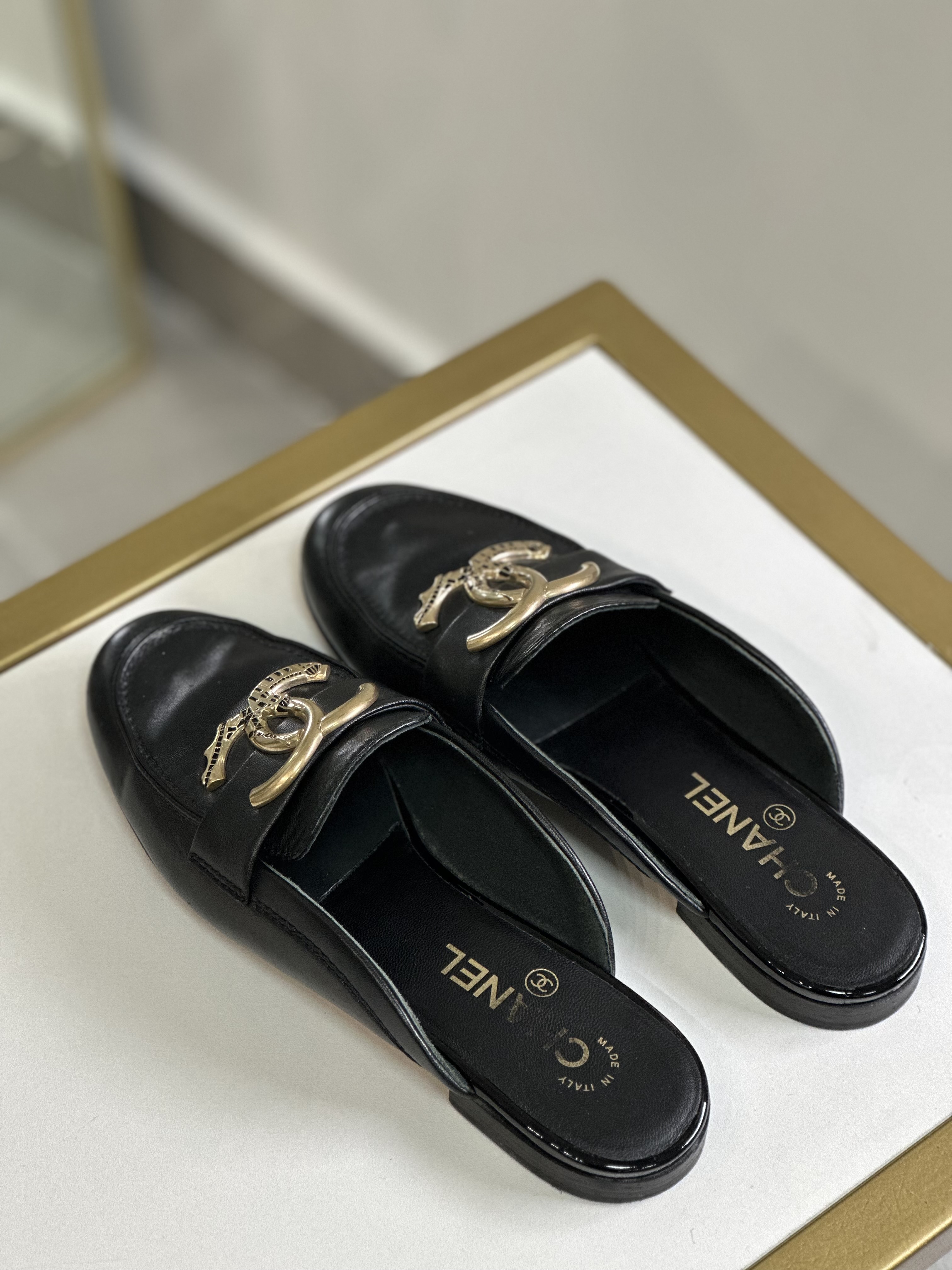CHANEL TALLA 37.5 (6/6.5)
