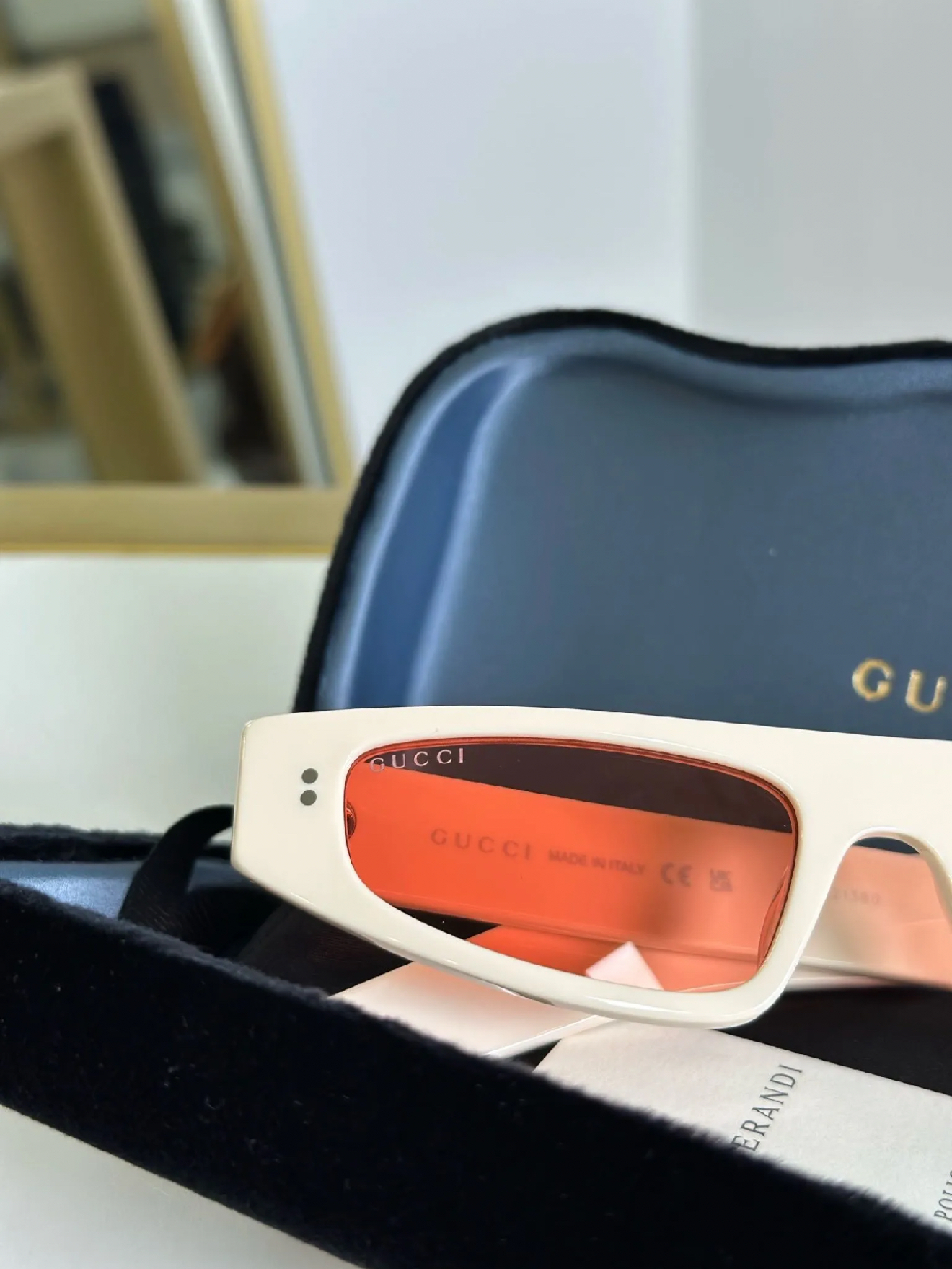 GUCCI SUNGLASSES SIN USO