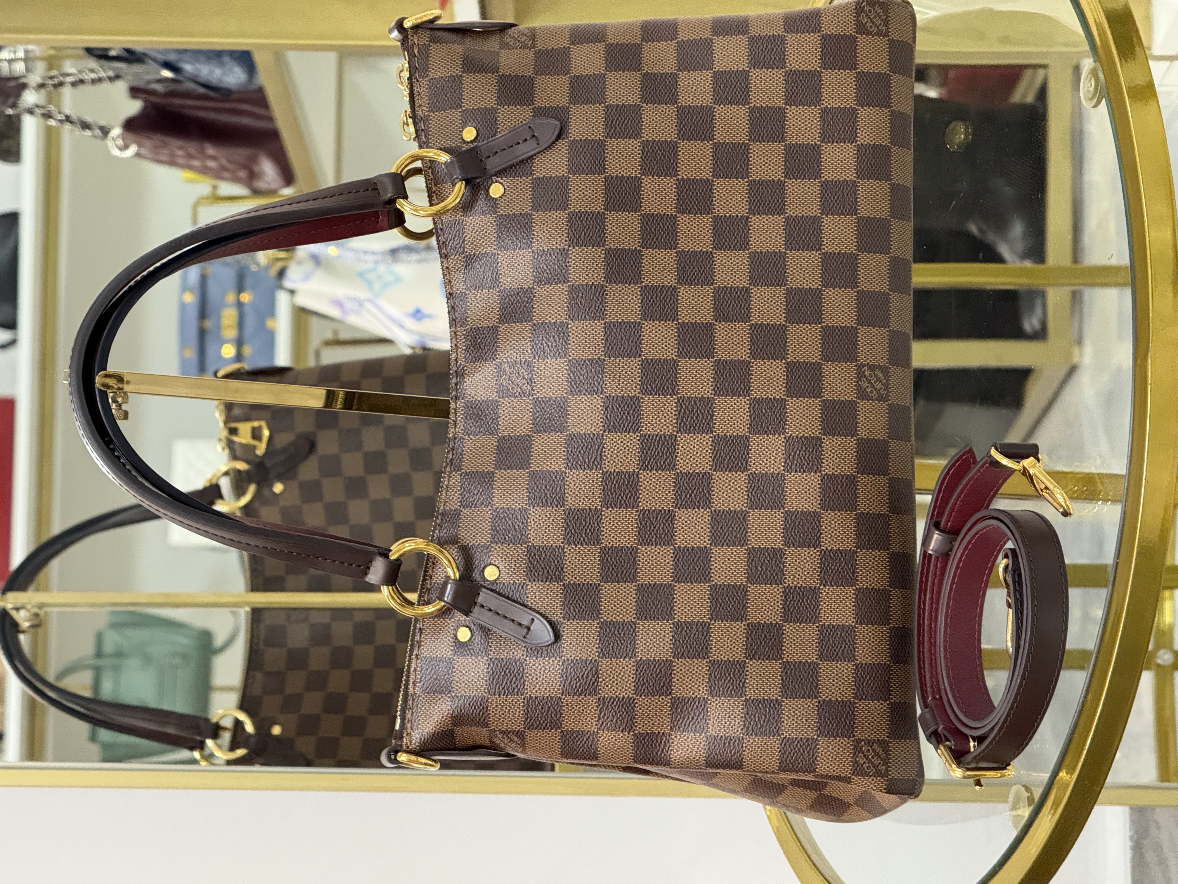 LOUIS VUITTON SHOULDER/CROSSBODY