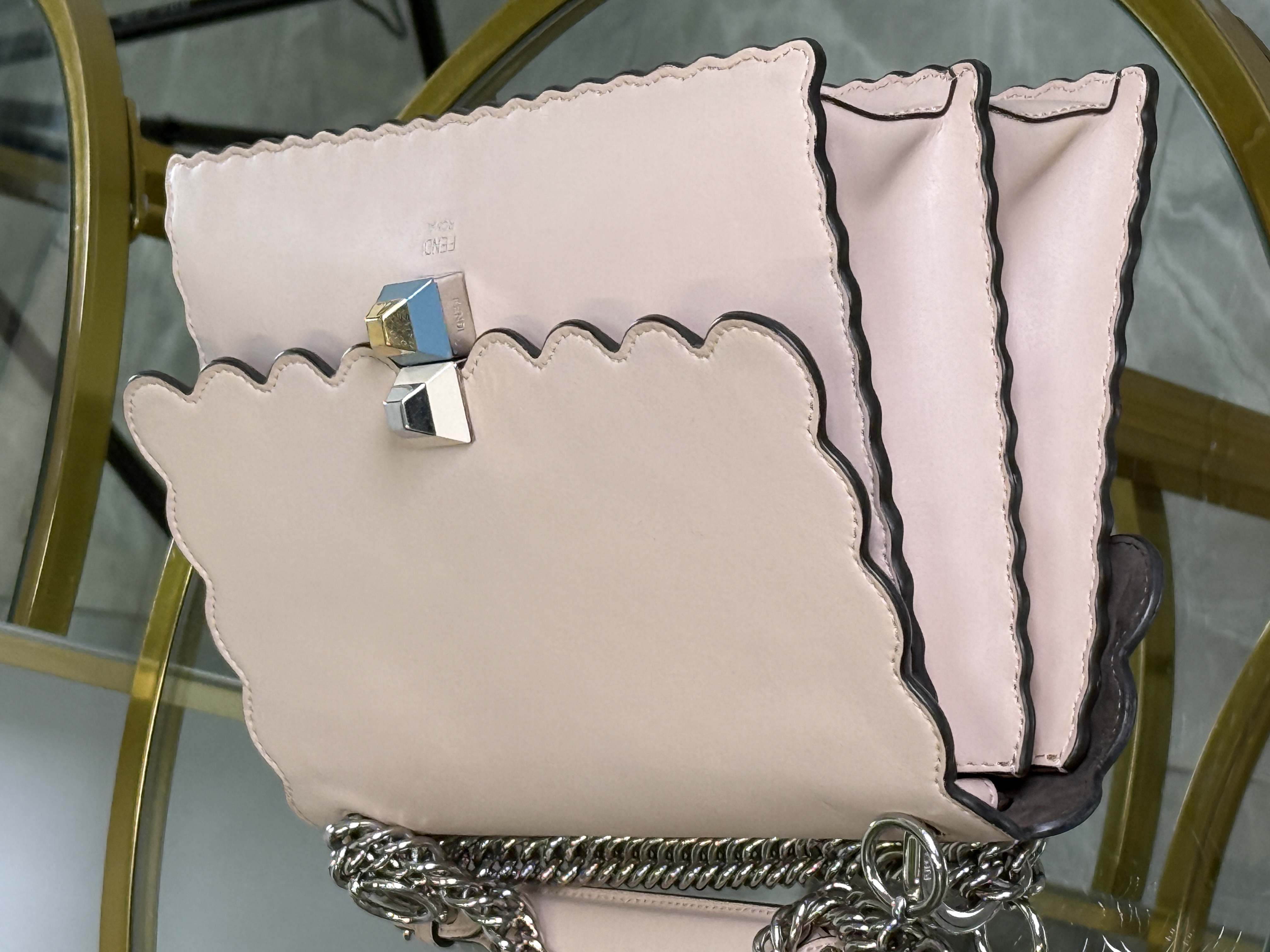 Fendi Kan Mediana