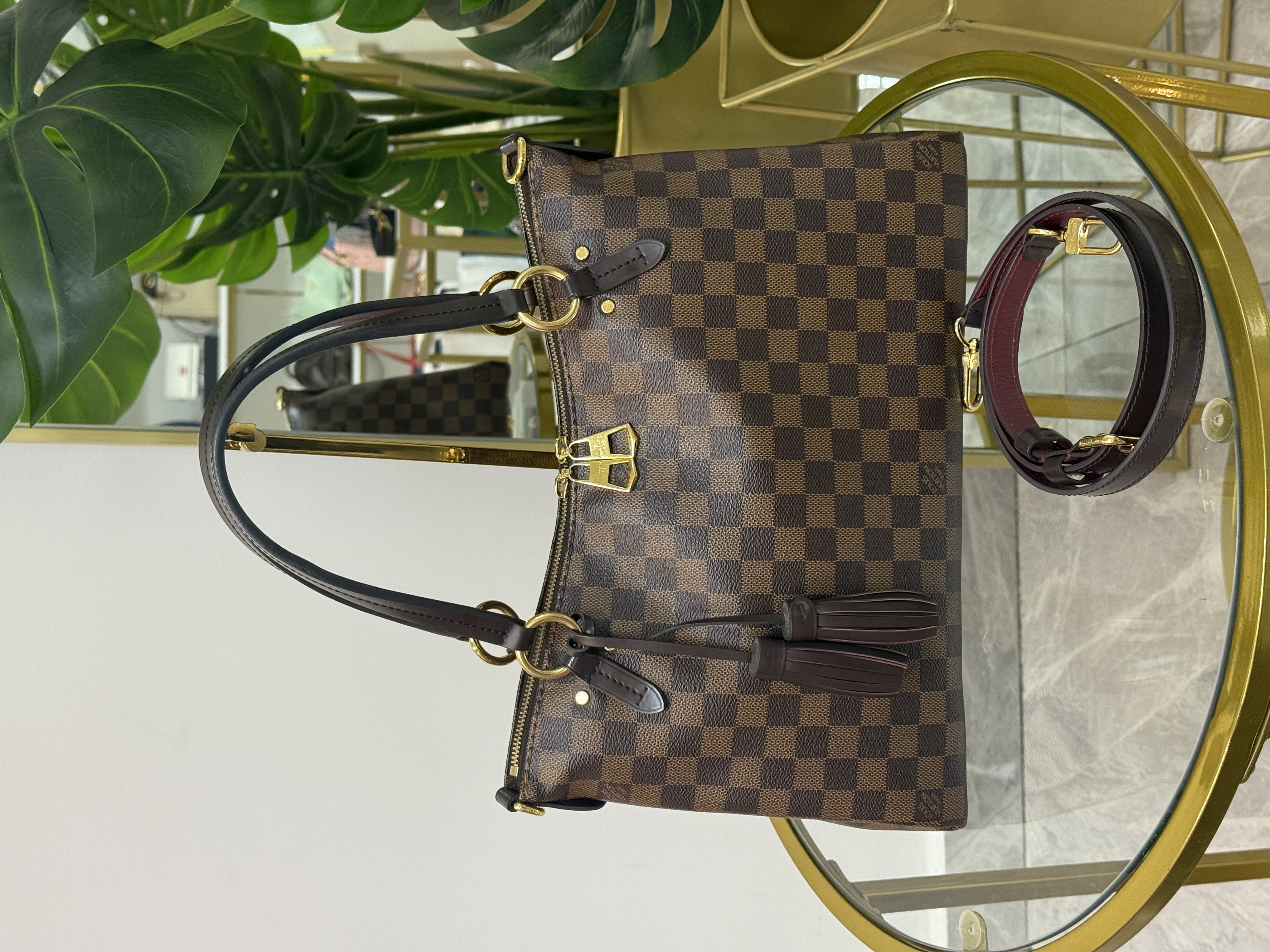 LOUIS VUITTON SHOULDER/CROSSBODY