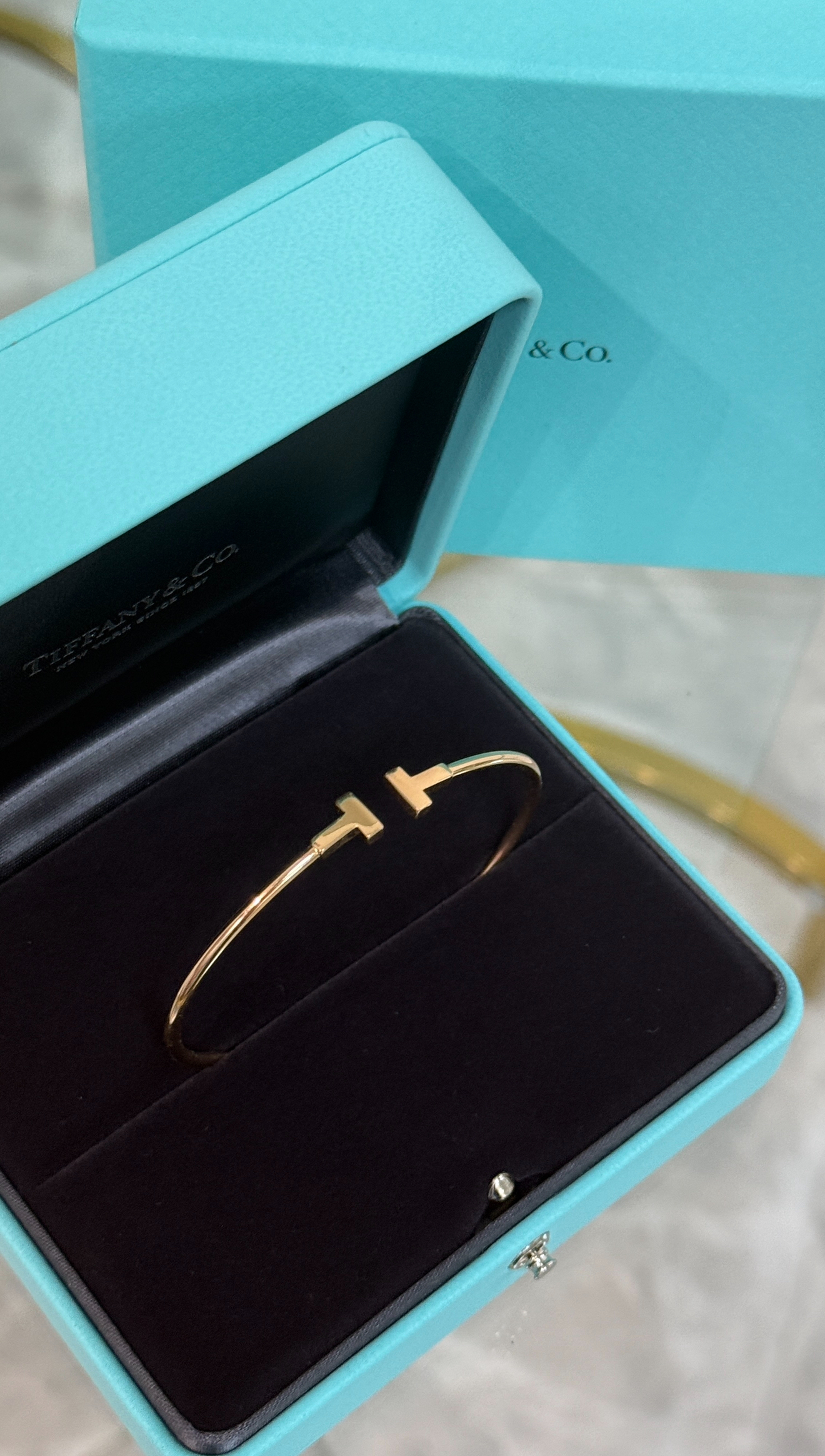 TIFFANY & CO WIRE BRACELET SMALL 18K