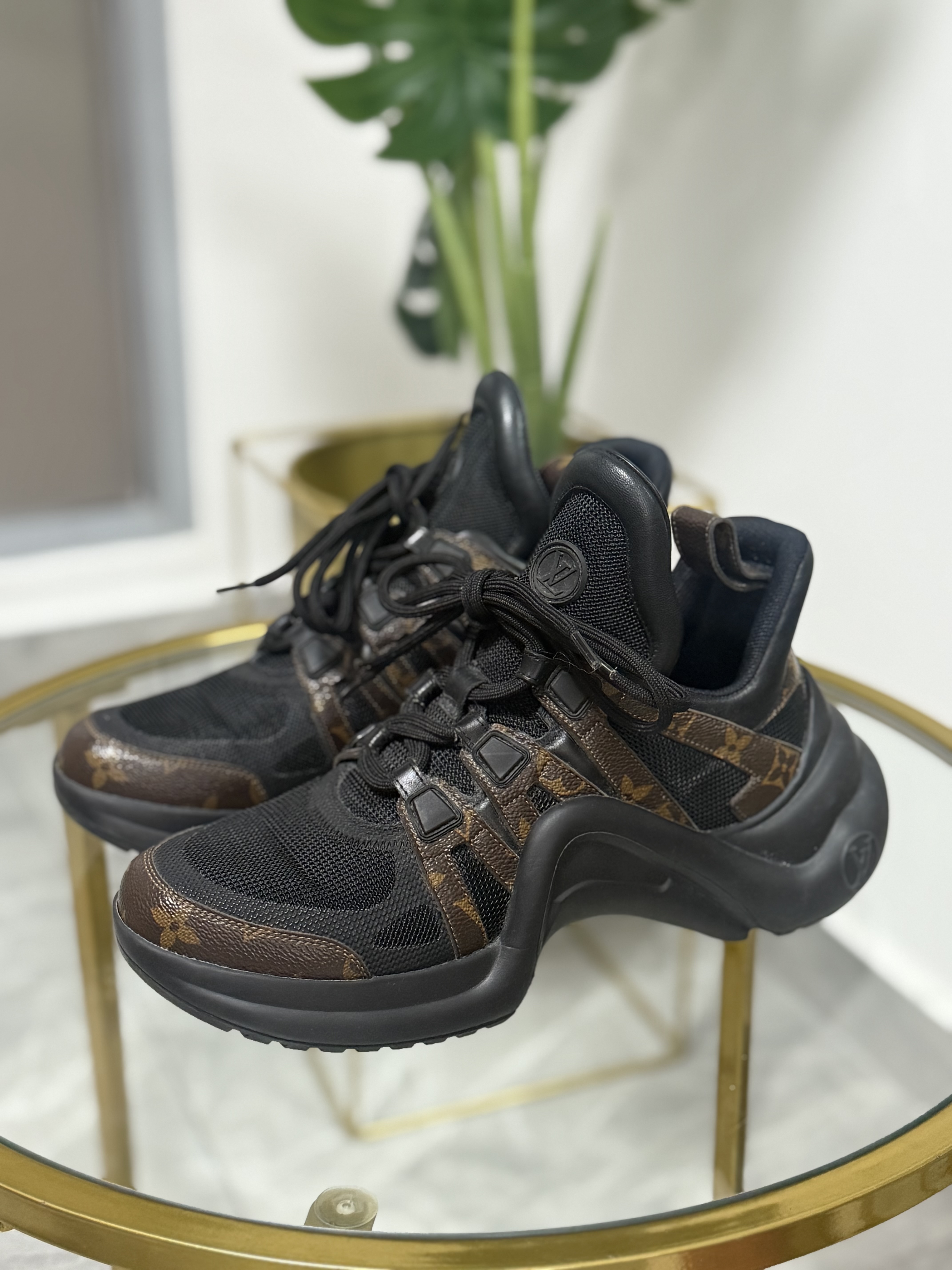 Louis Vuitton Zapatillas Talla 39