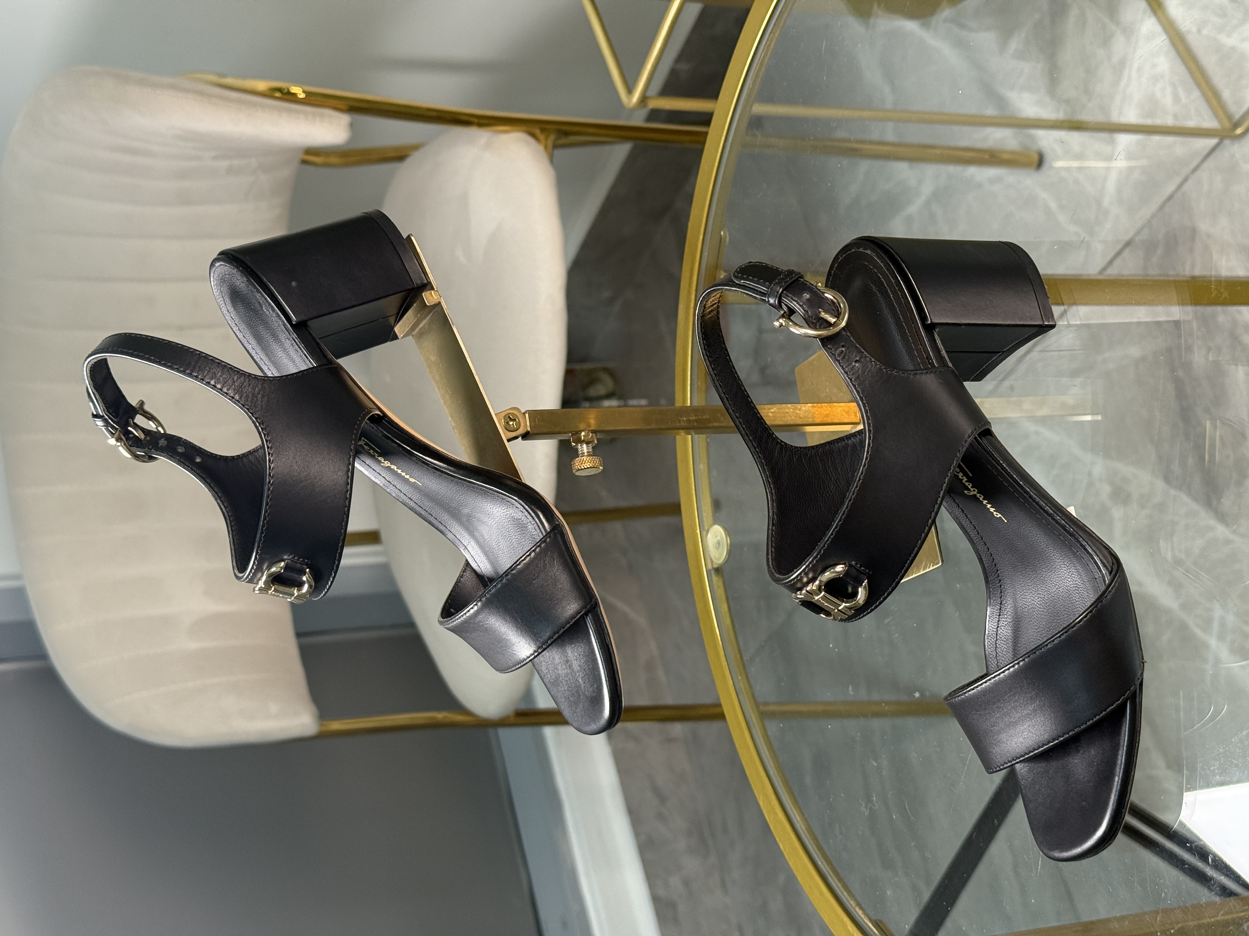 Ferragamo Sandals Talla 37