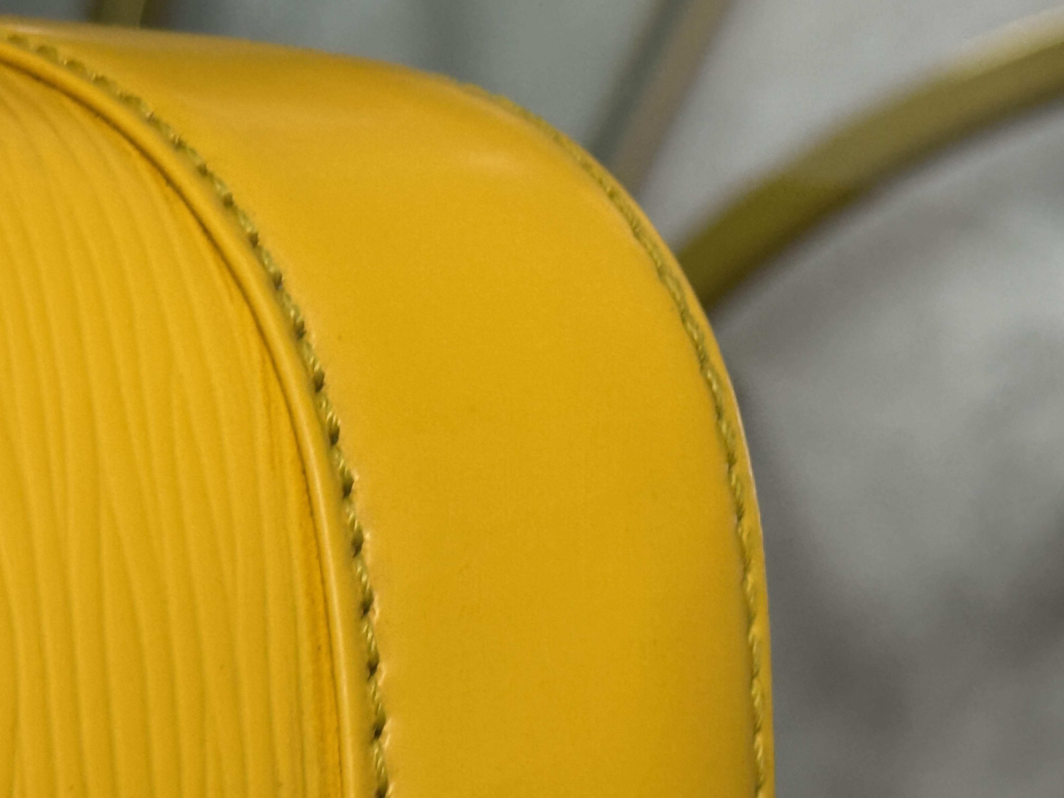 Louis Vuitton Alma GM