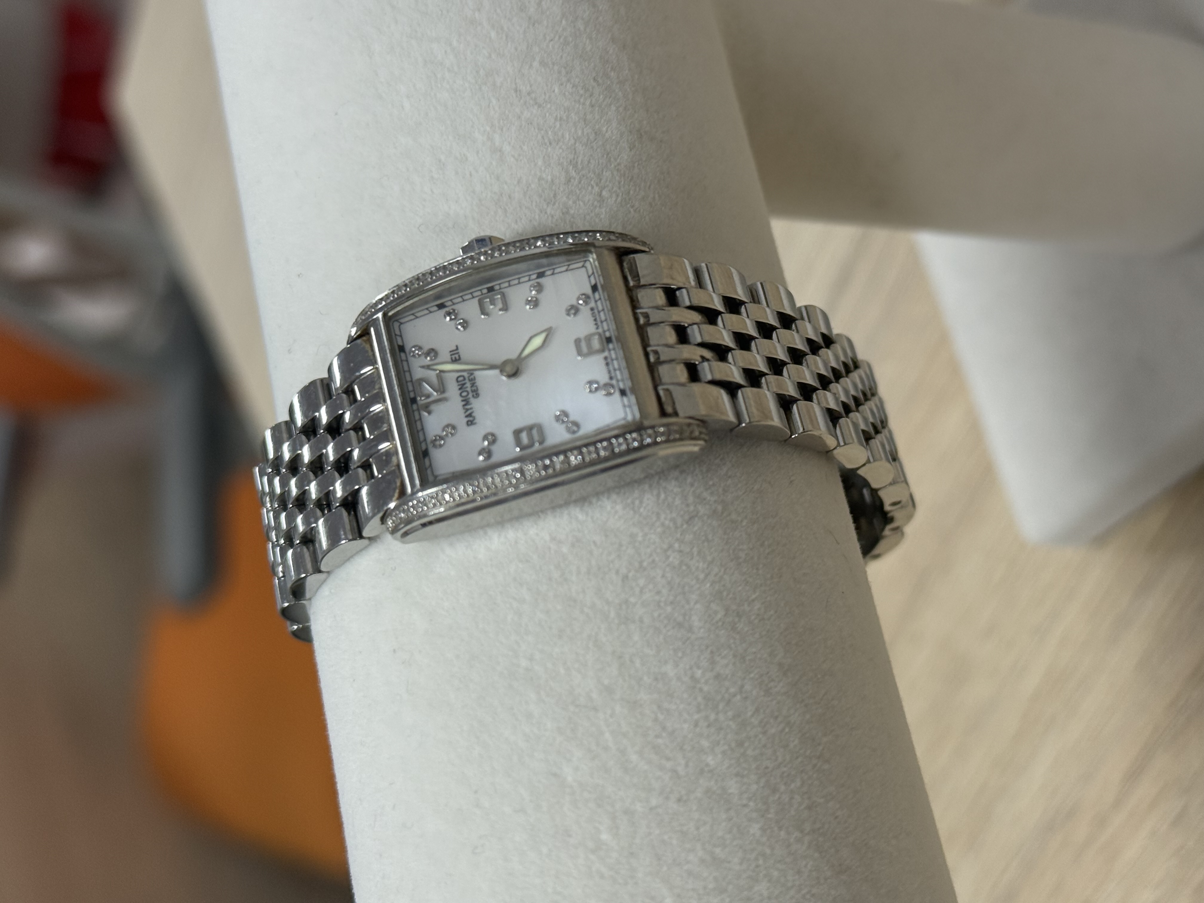 Raymond Weil Dama Acero de Madreperla y Brillantes