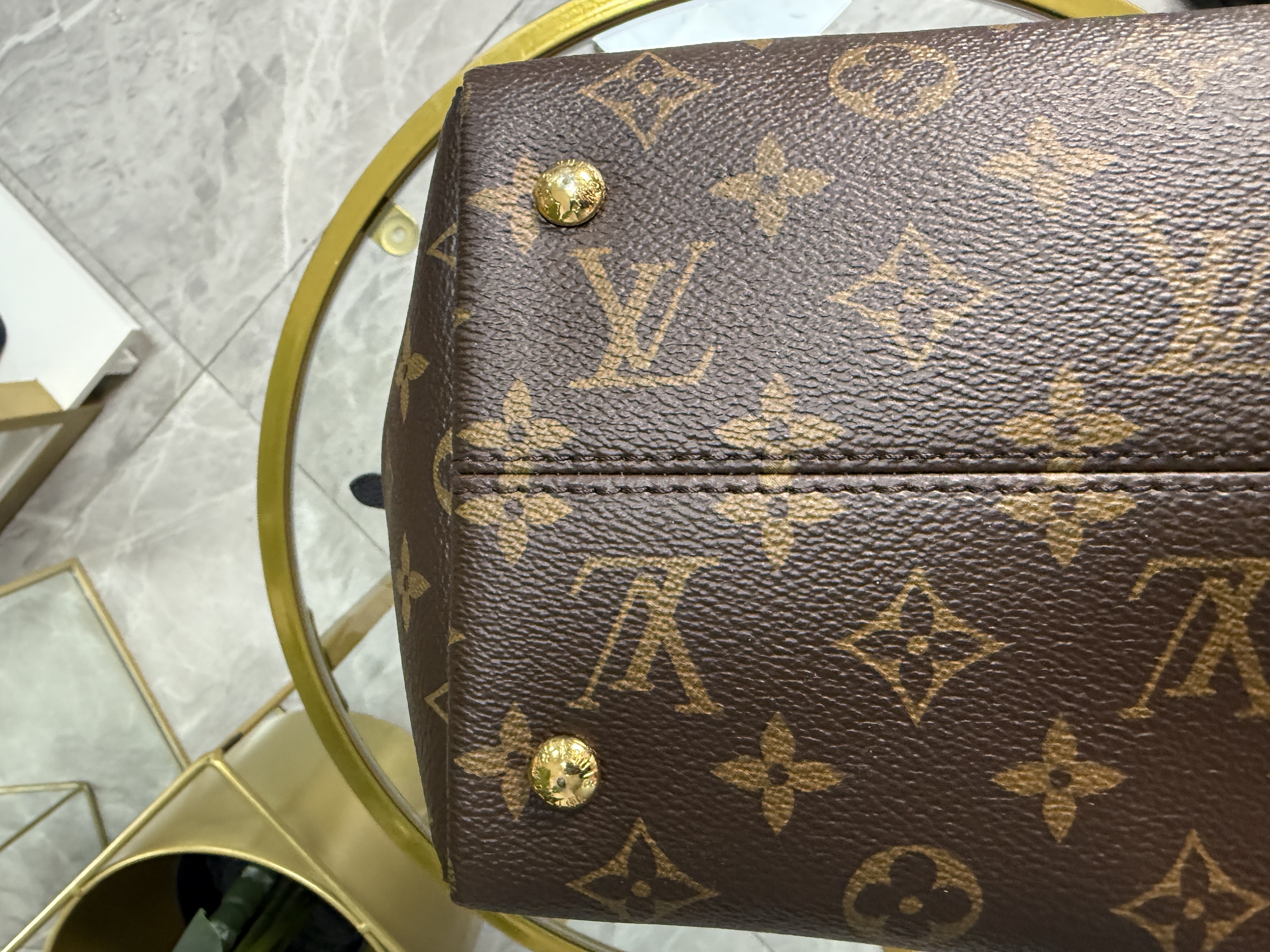Louis Vuitton Monogram/Negro