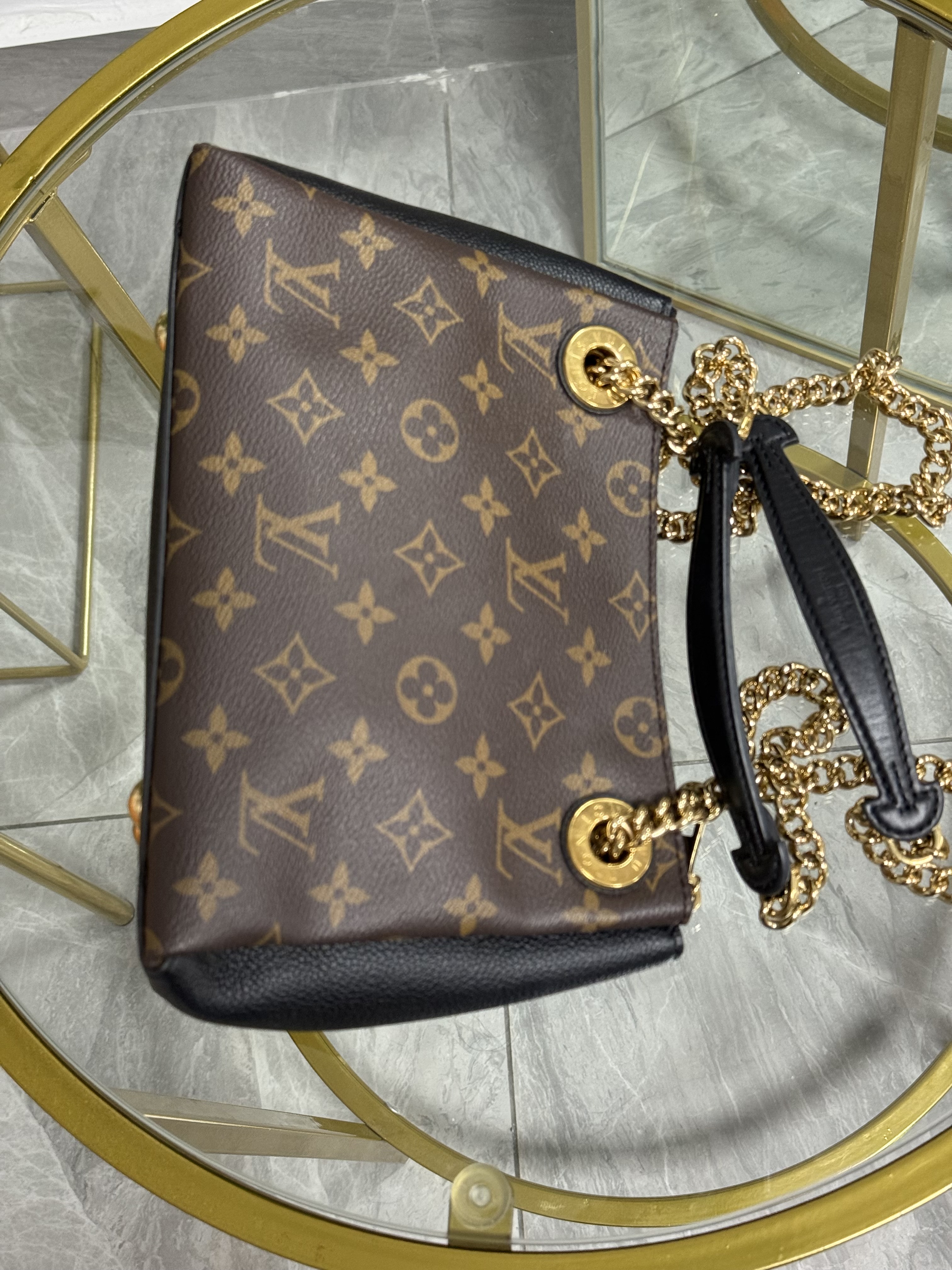 Louis Vuitton Monograma con Negro 