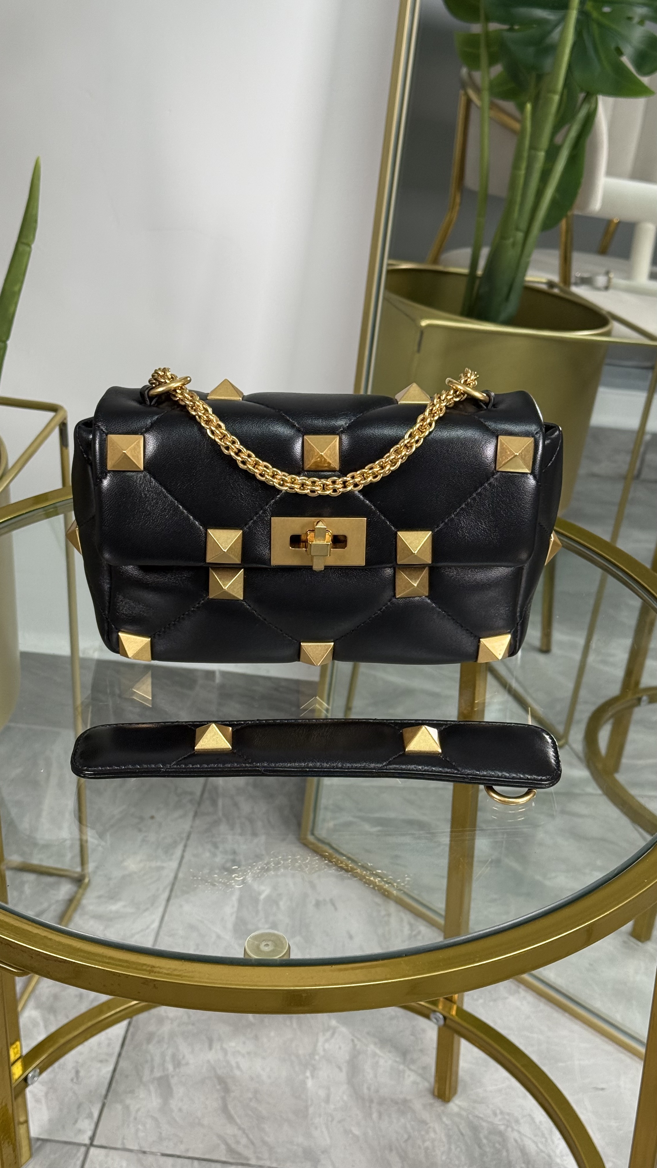 Valentino Romand Studs Negro