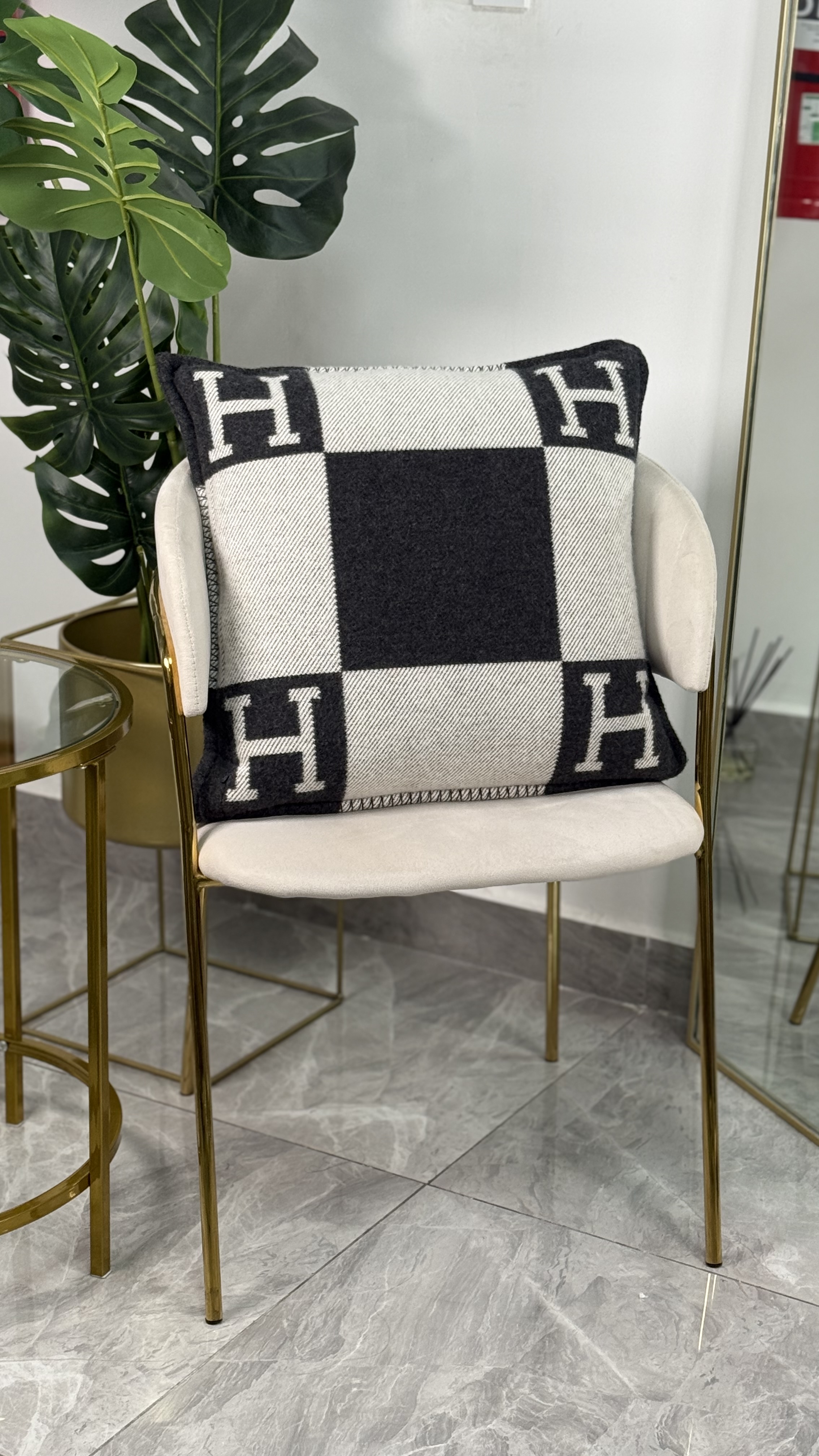 Hermes Throw Pillow (cojín)