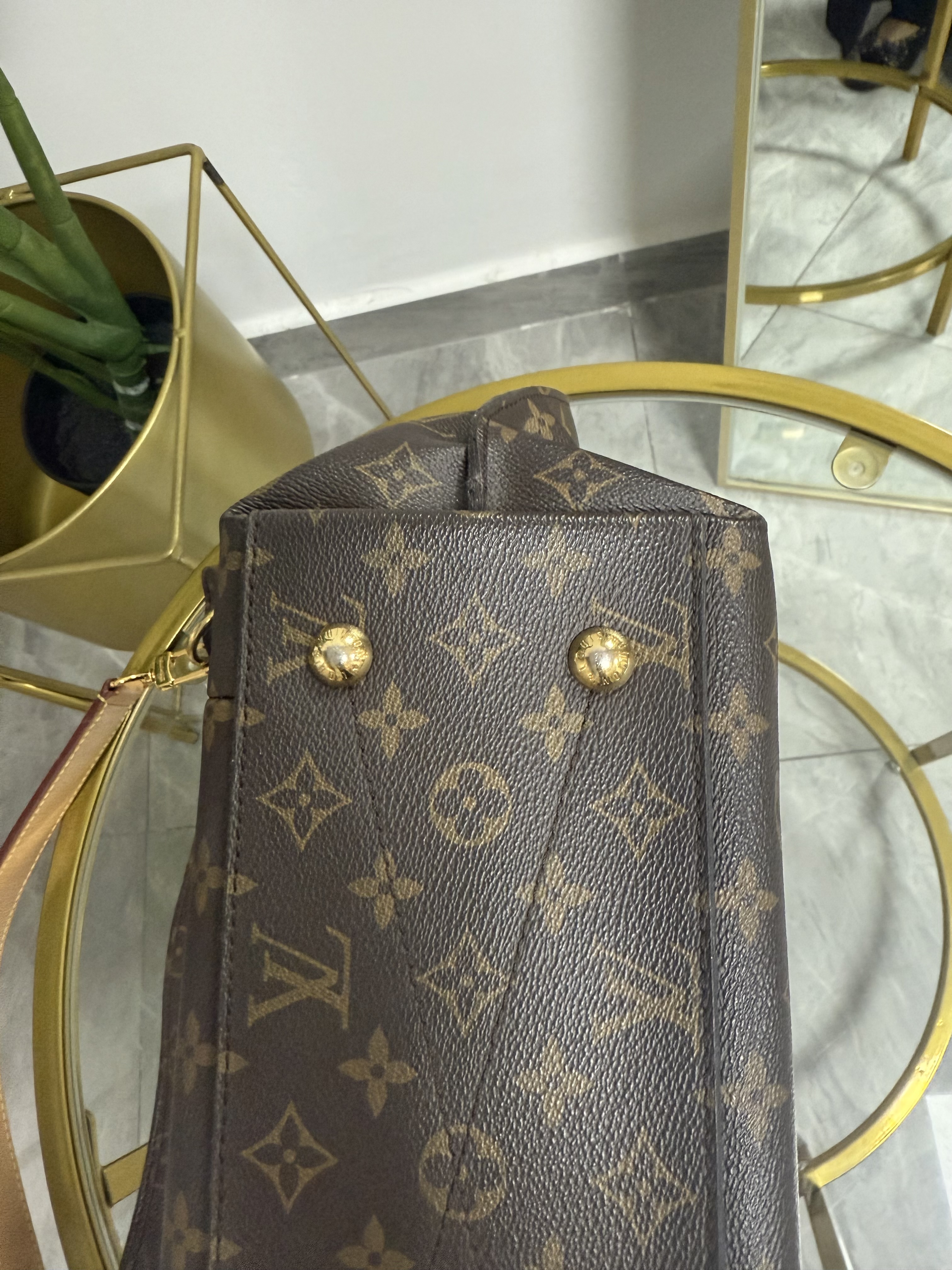 Louus Vuitton Metis 