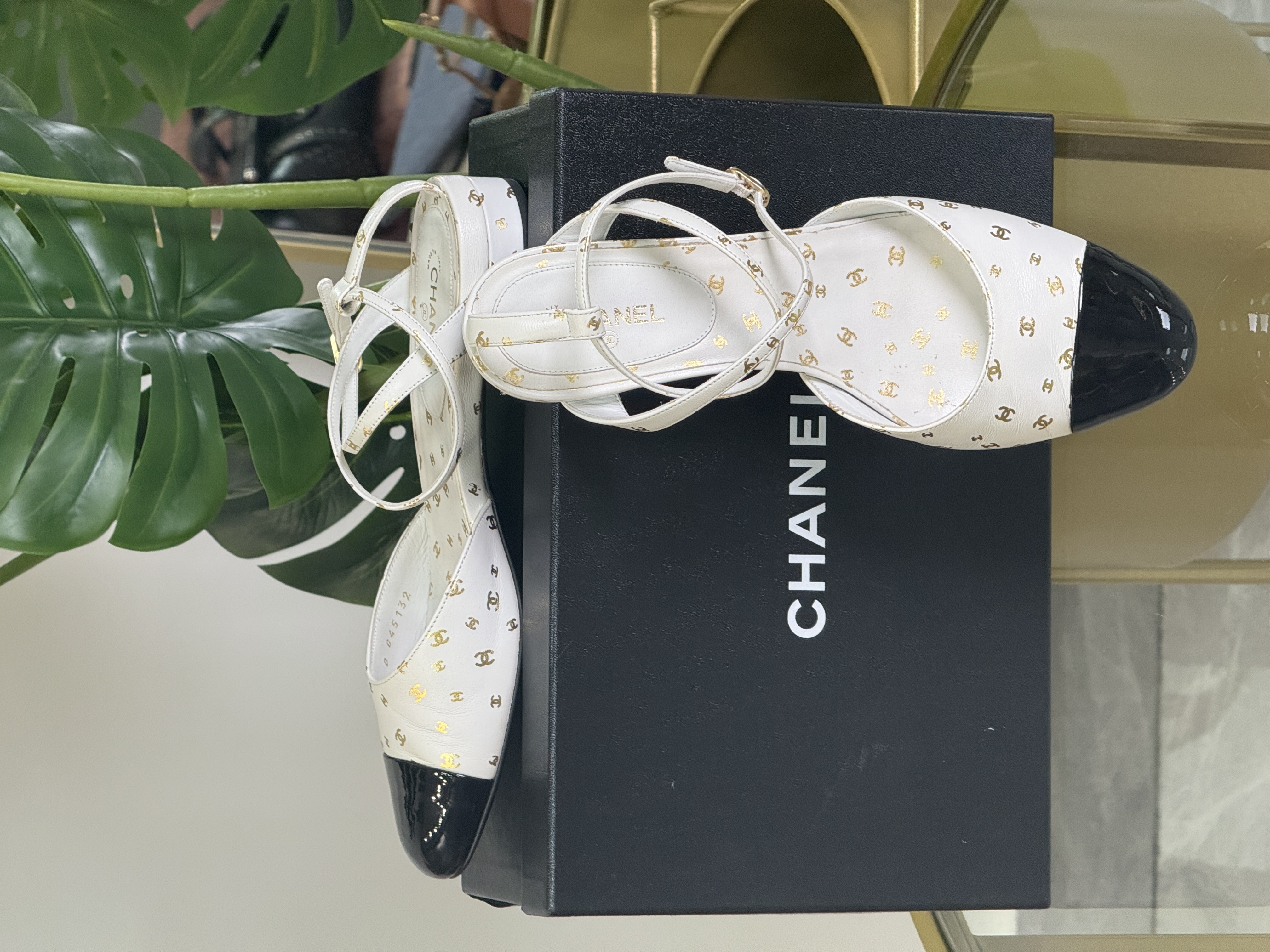 Chanel Sandals Talla 40 (8.5) 