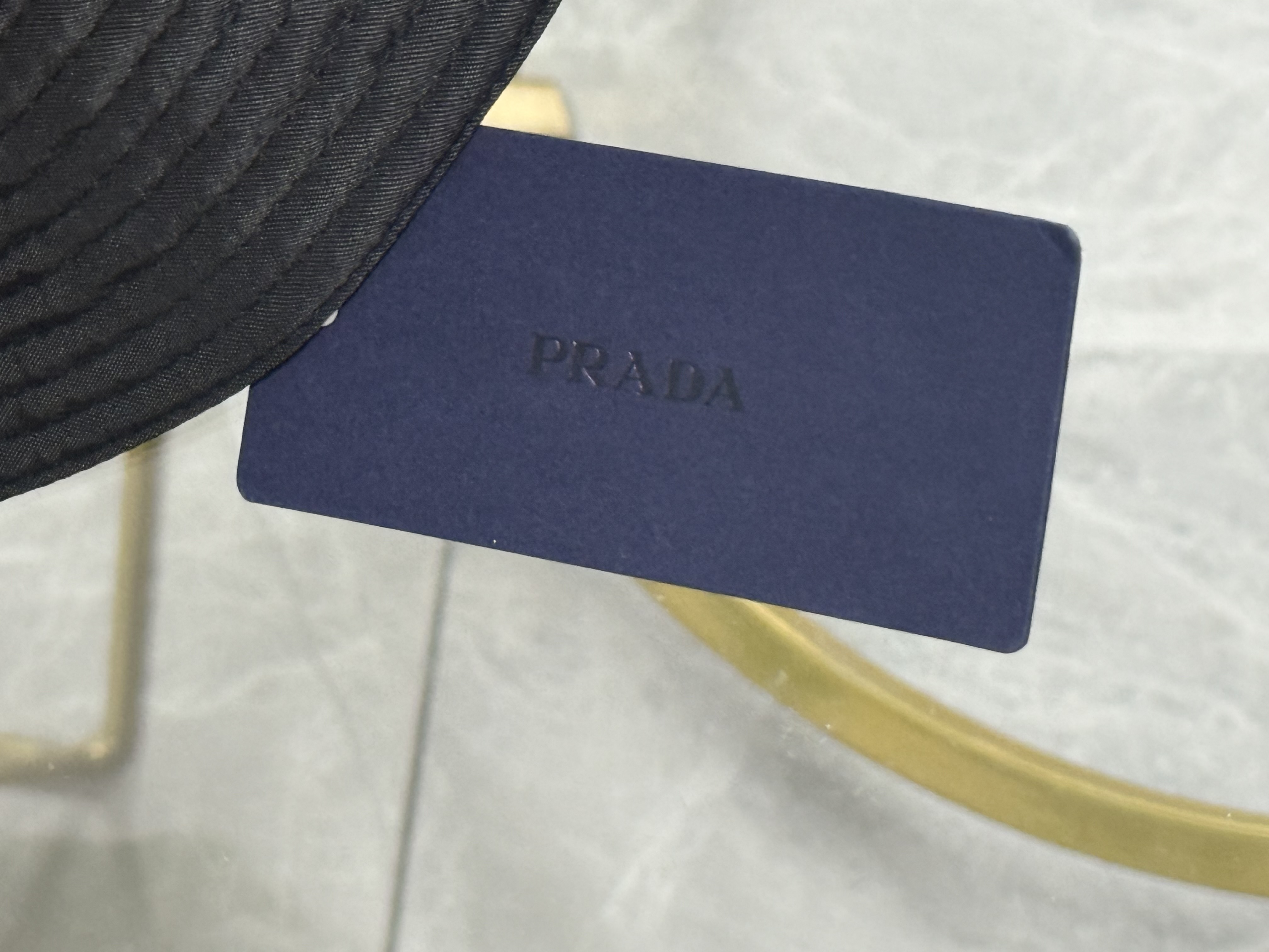 Prada Bucket Hat M Sin Uso