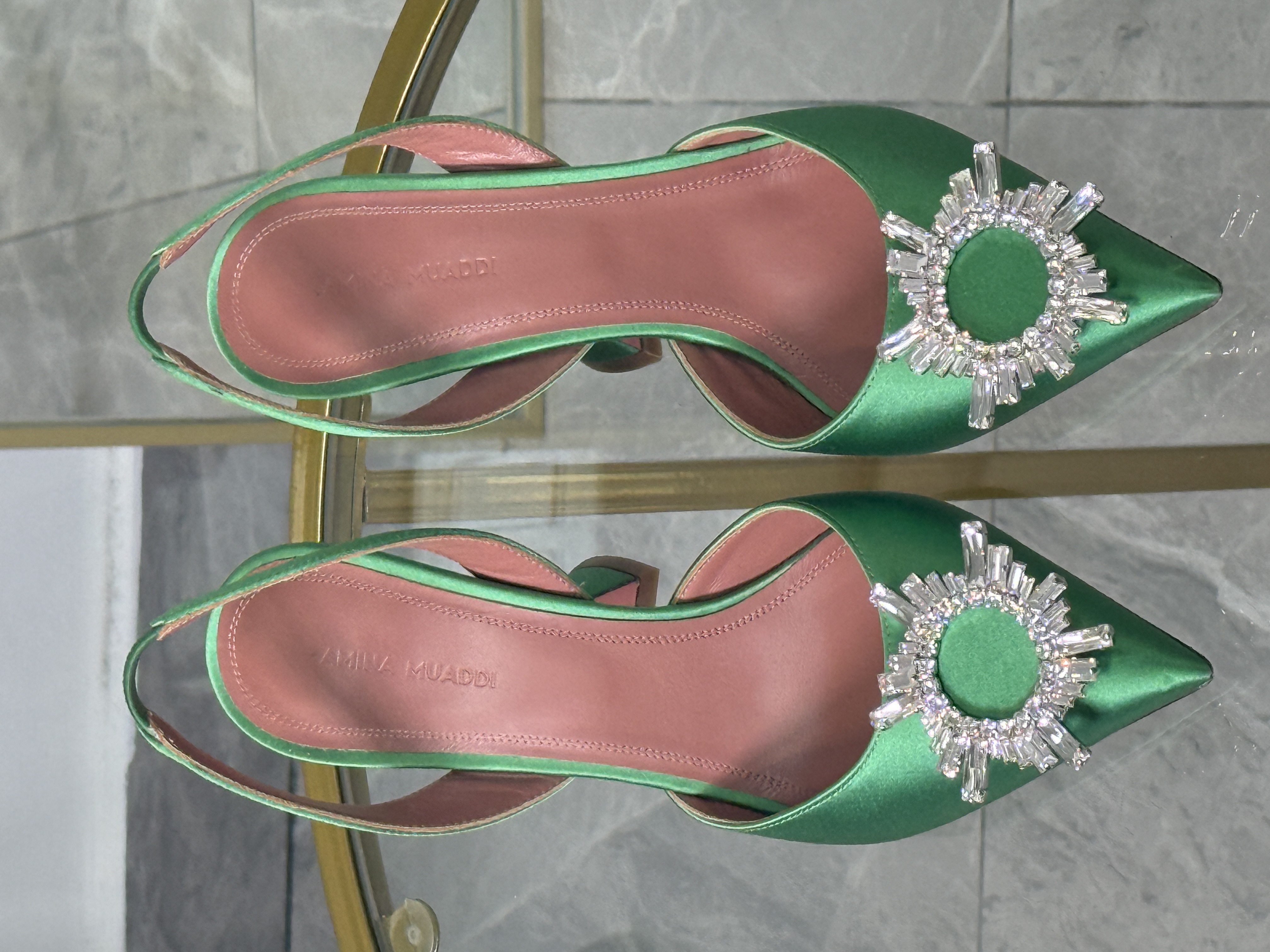 Amina Muaddi Pumps Talla 38 (7/7.5)