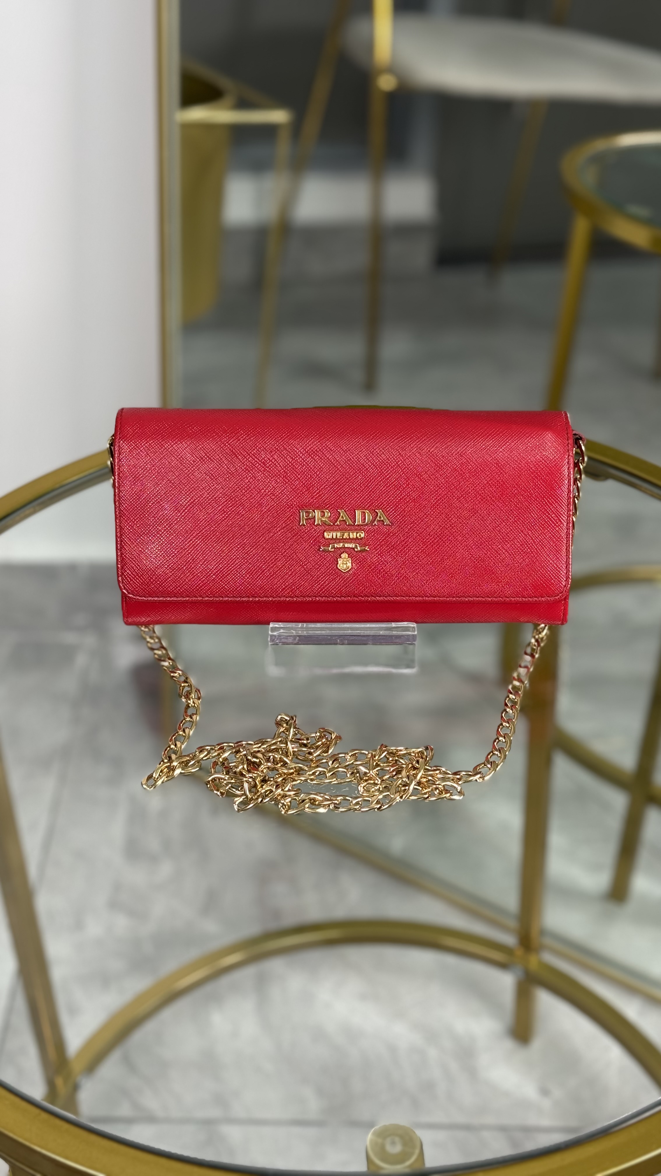 Prada Wallet On Chain