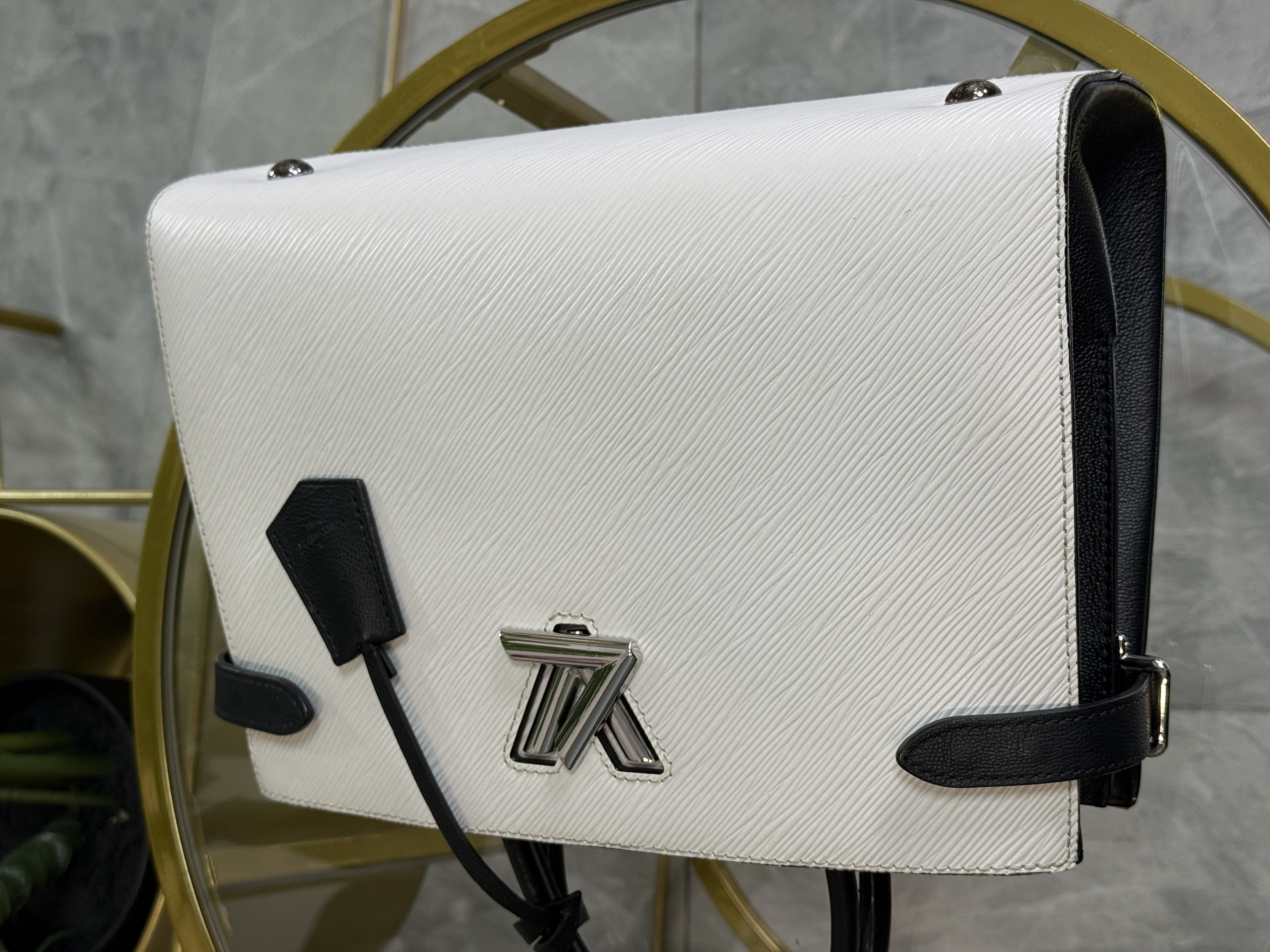 Louis Vuitton Twist Epi Blanco con Negro