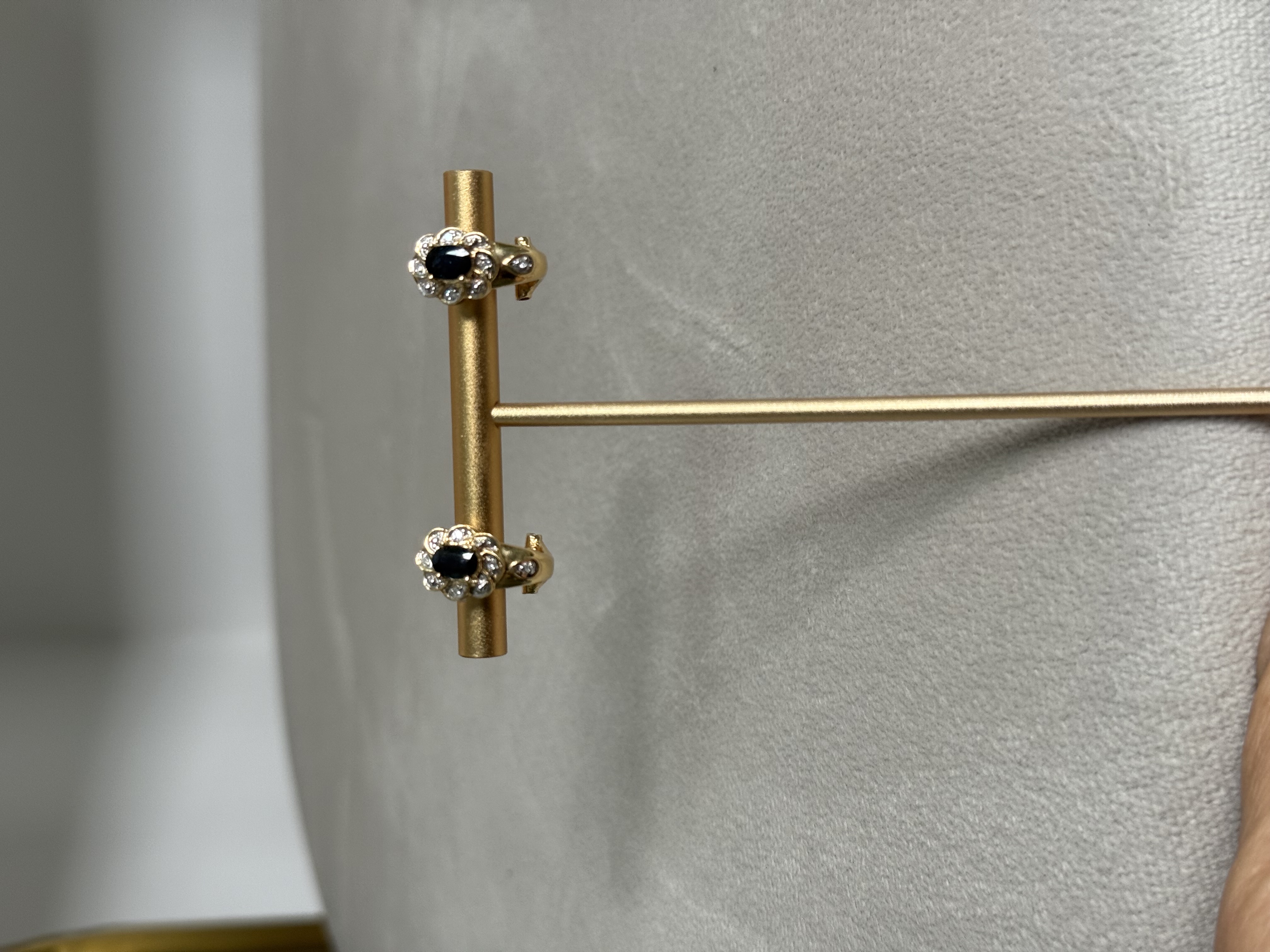 Pendientes de oro 14kt con diamantes y zafiros