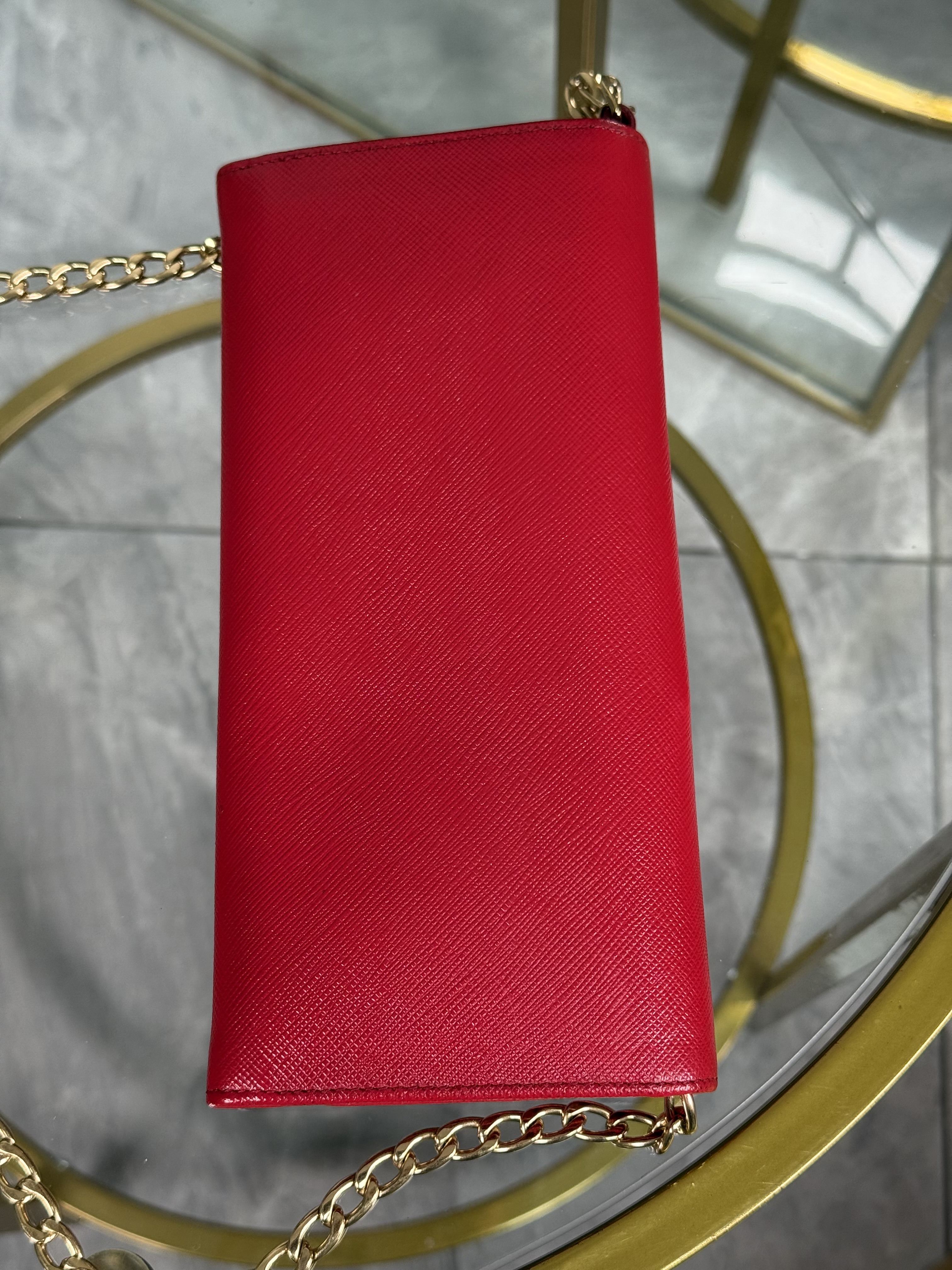 Prada Wallet On Chain