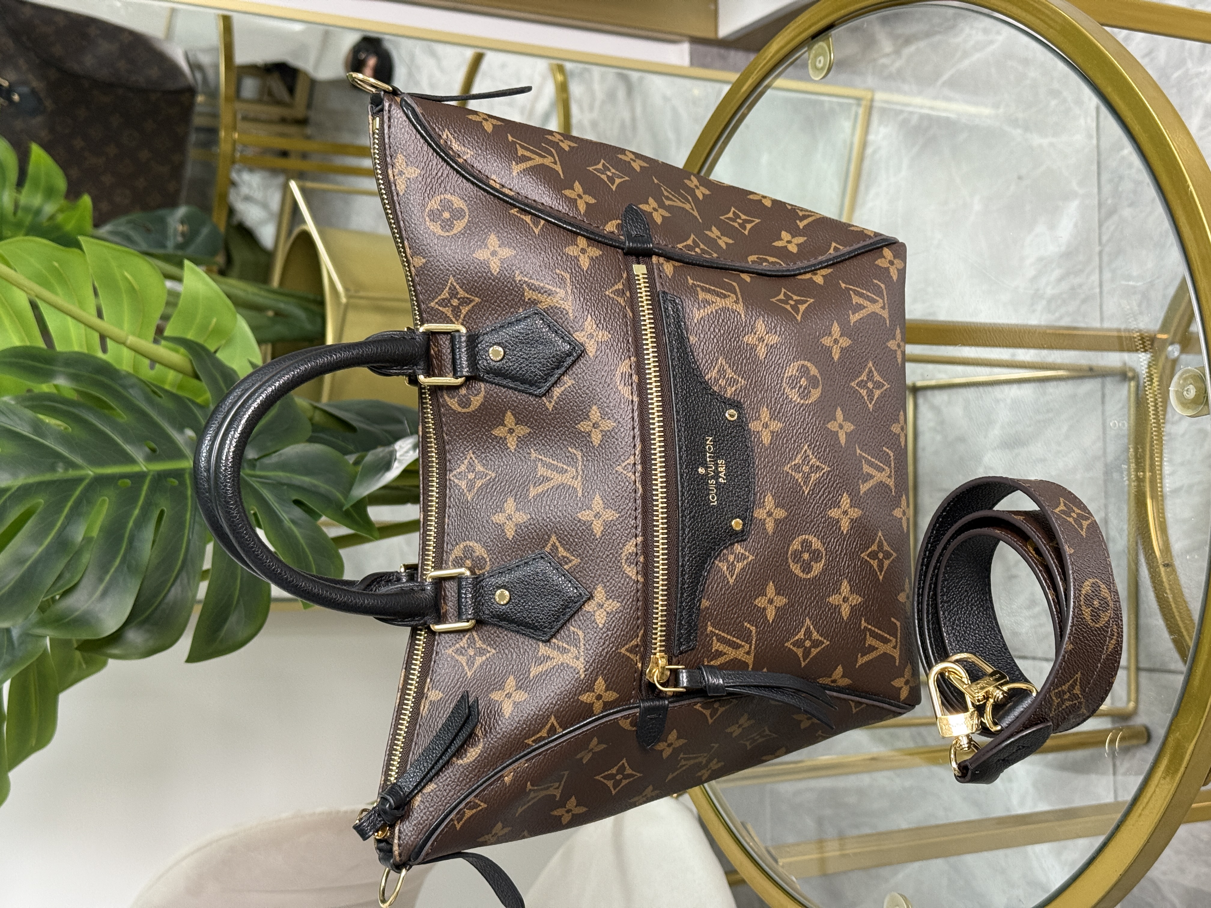Louis Vuitton Monogram/Negro