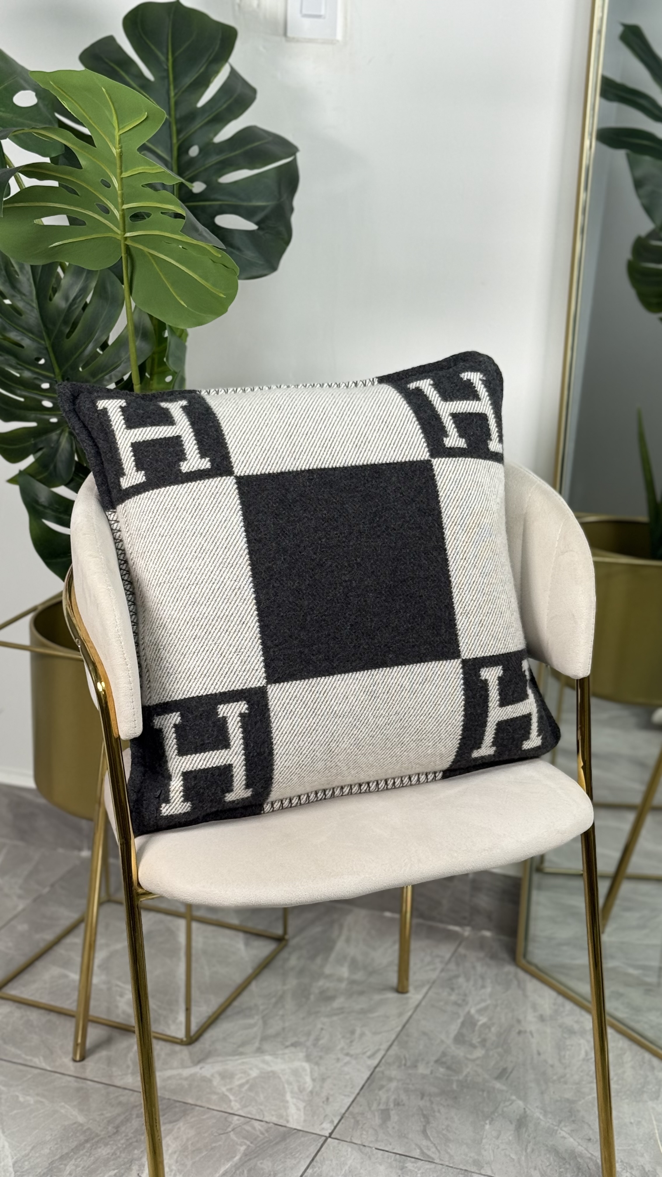 Hermes Throw Pillow (cojín)